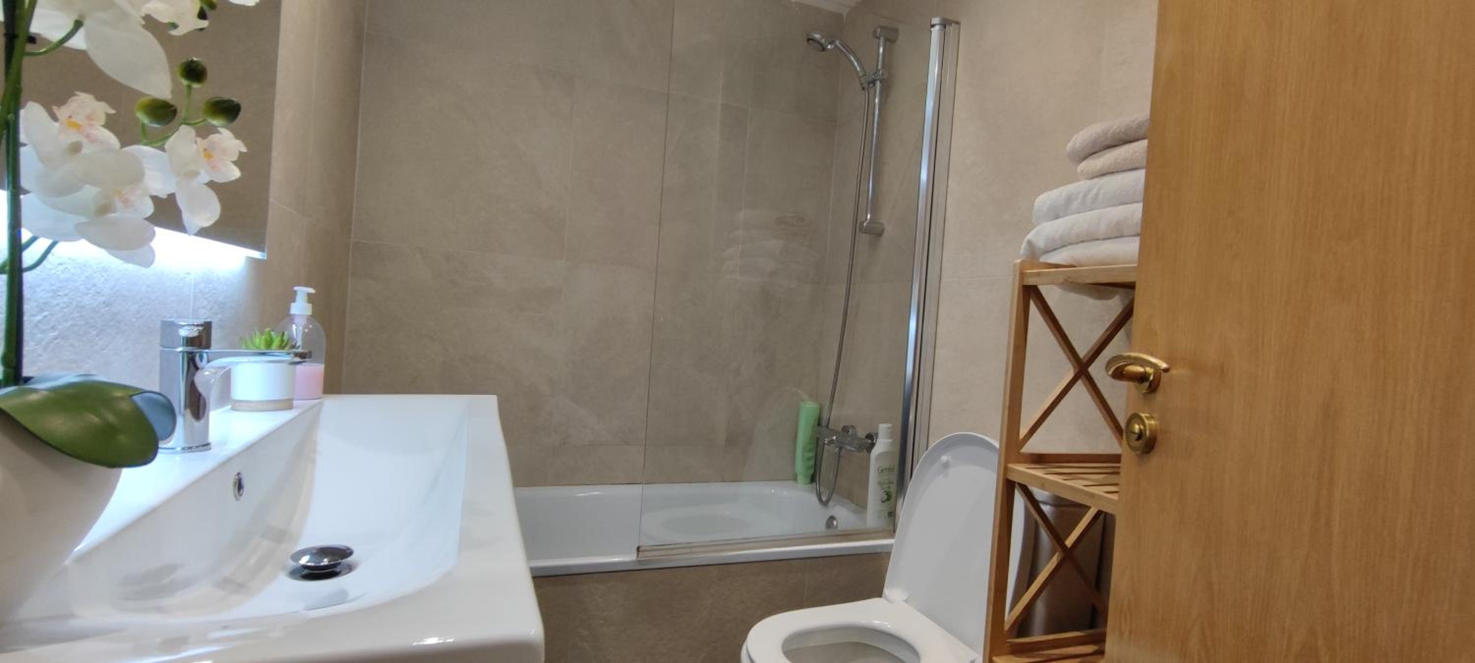 Superb flat in the centre of capital, ski, Caldea
