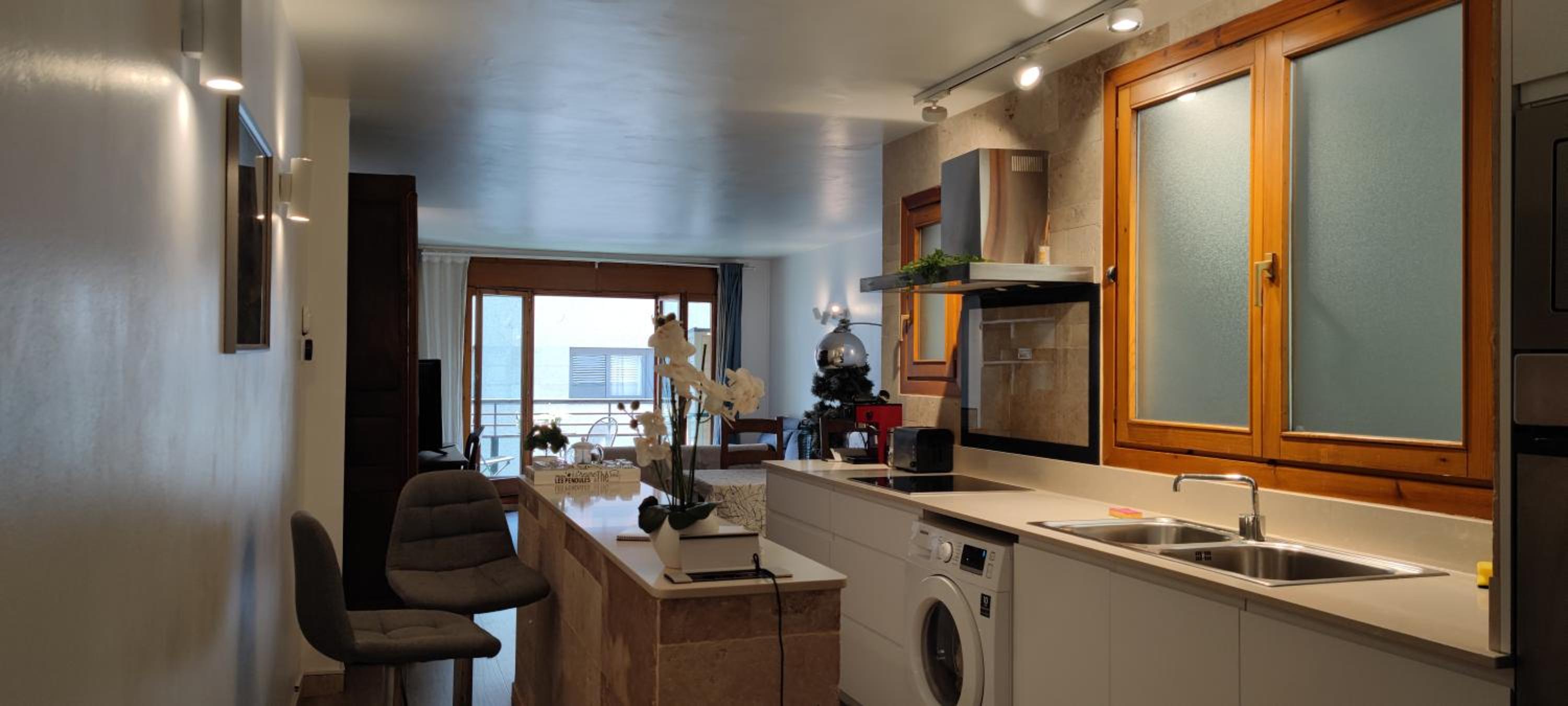 Superb flat in the centre of capital, ski, Caldea