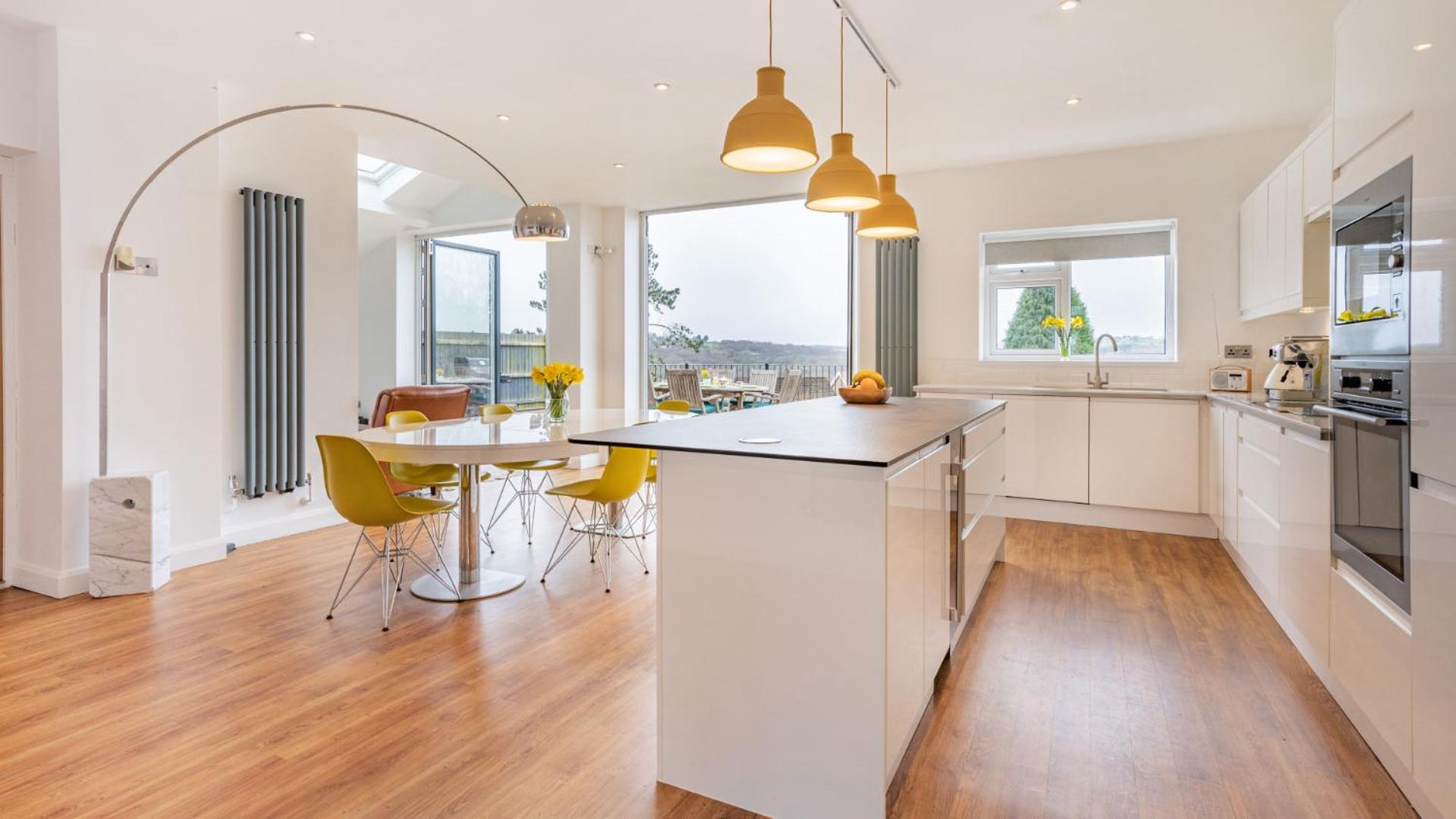 4 Bed in Killay oc-c28372 view 2