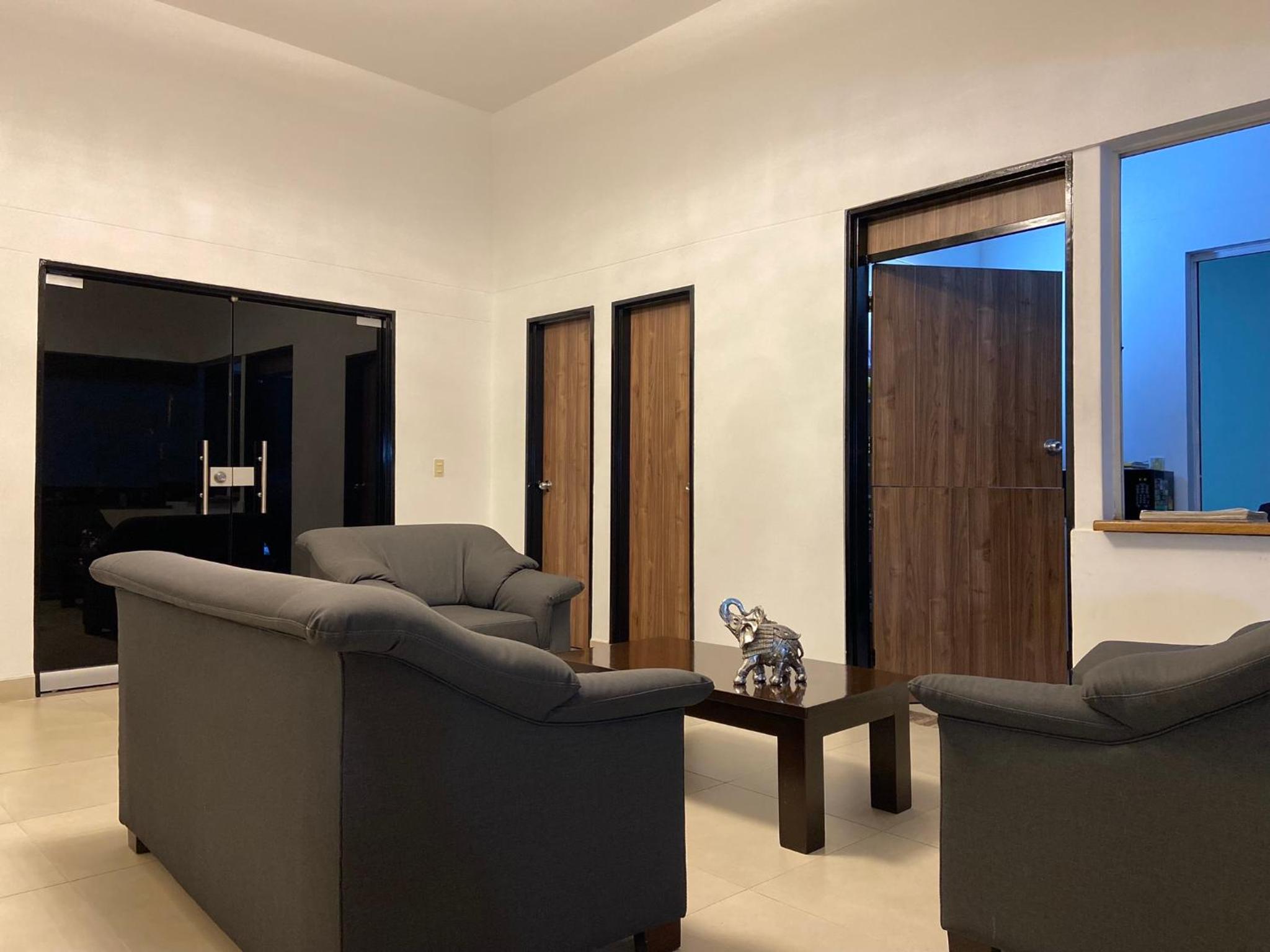 Jardines conjunto cerrado Apt de 2alcobas Laurles estadio