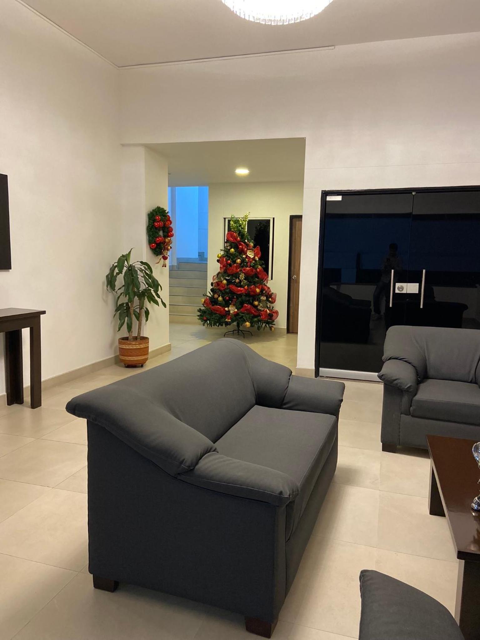 Jardines conjunto cerrado Apt de 2alcobas Laurles estadio