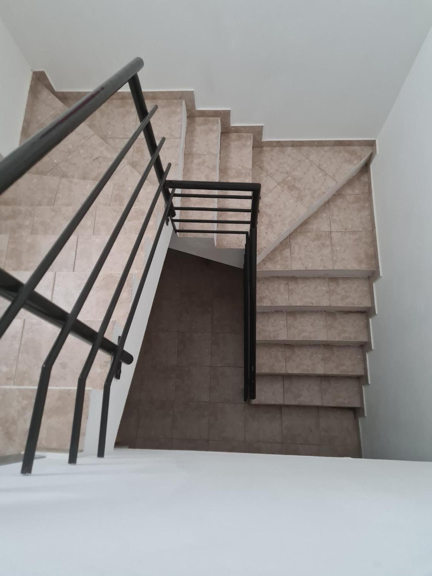Apartamento Madeiralzinho