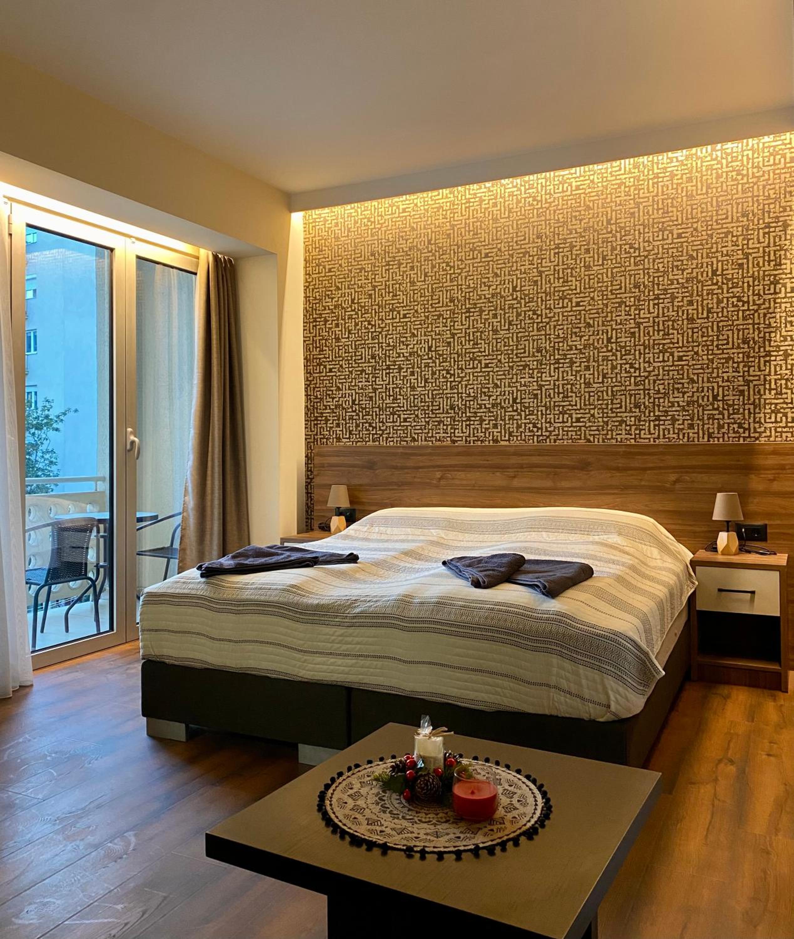 La Mer Apartments view 4