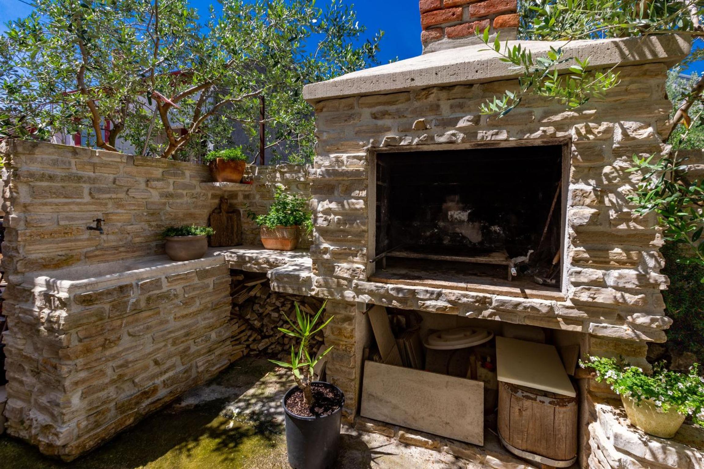 Olive three bedroom apartment