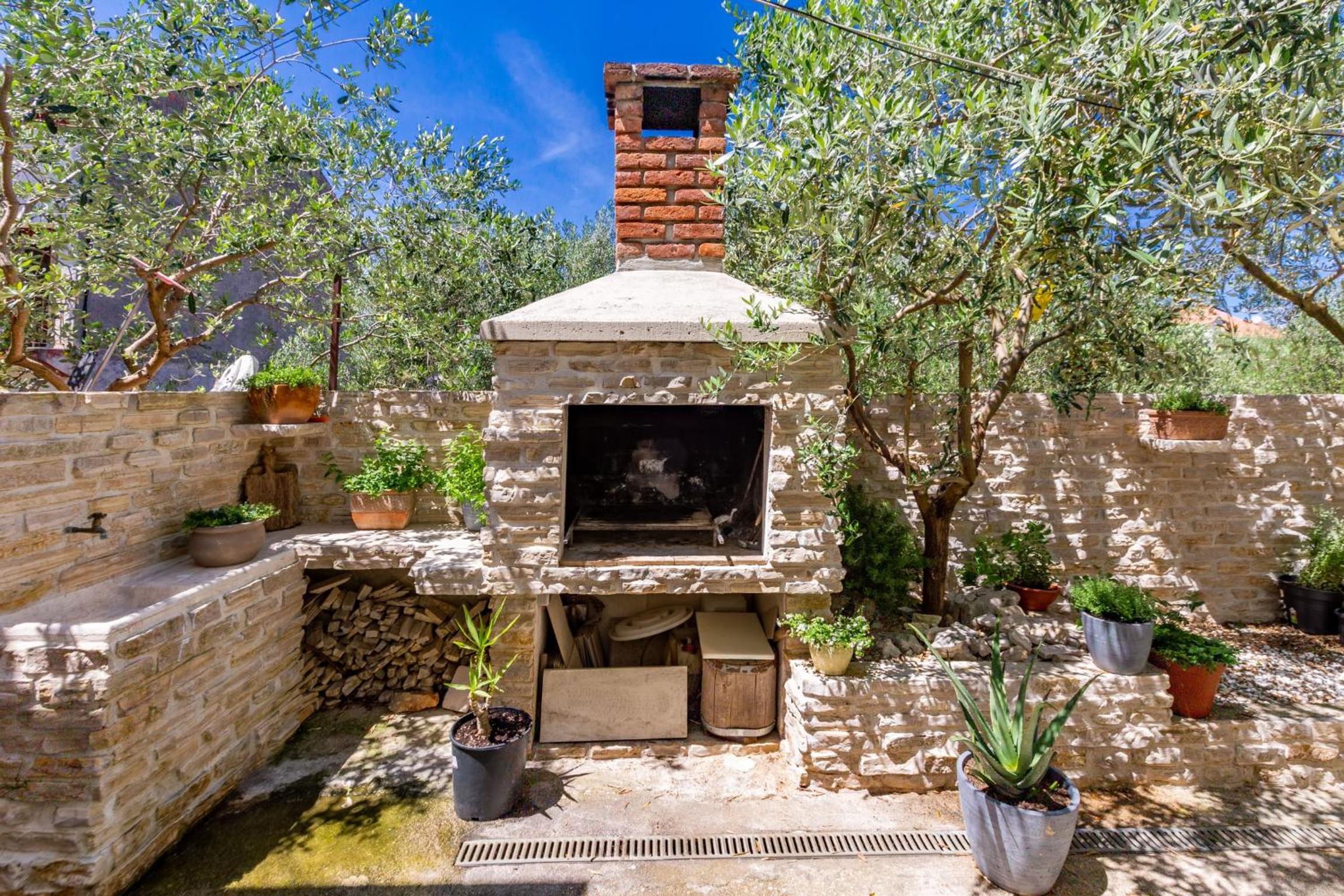 Olive three bedroom apartment