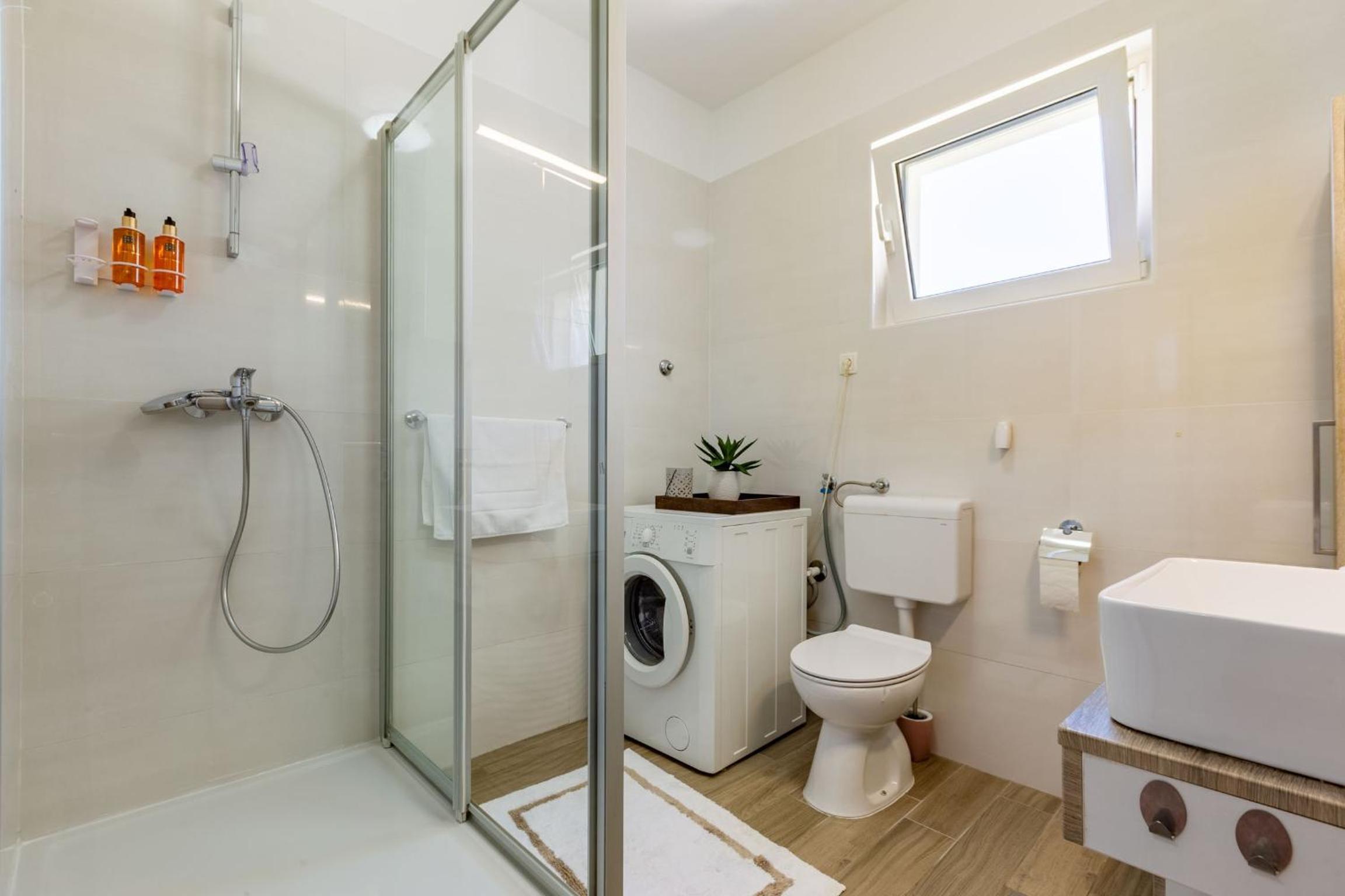 Olive three bedroom apartment