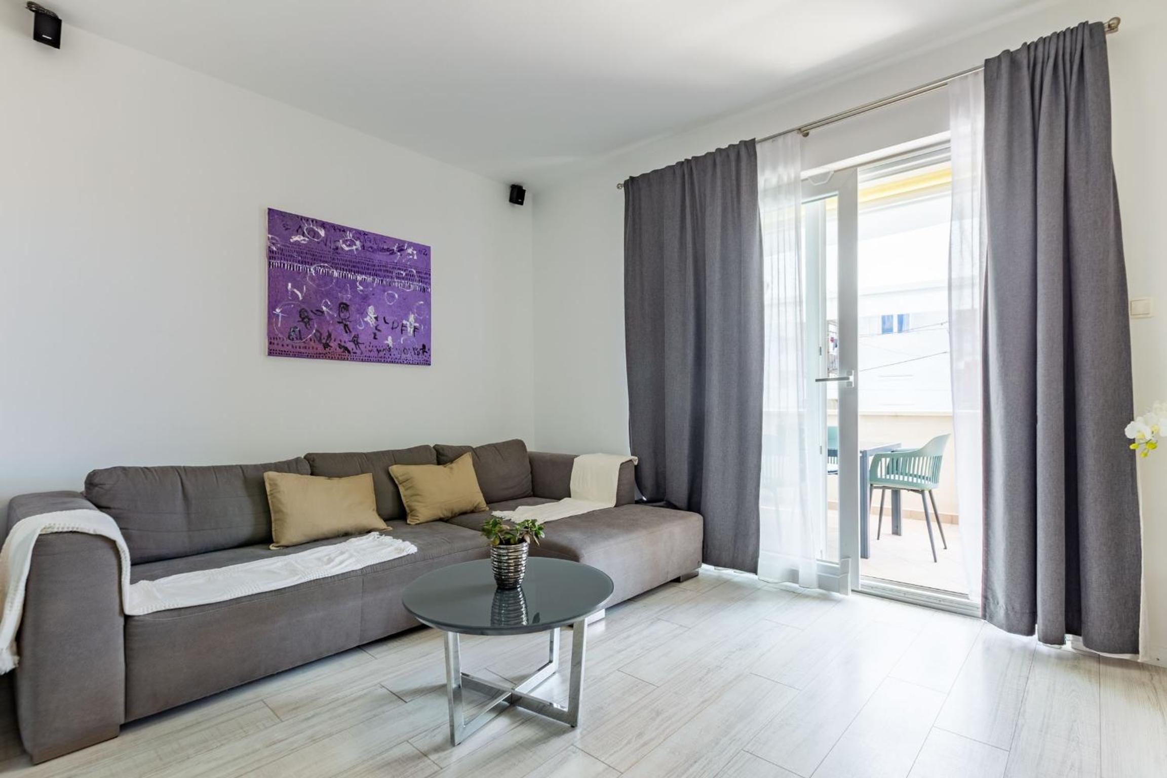 Olive three bedroom apartment