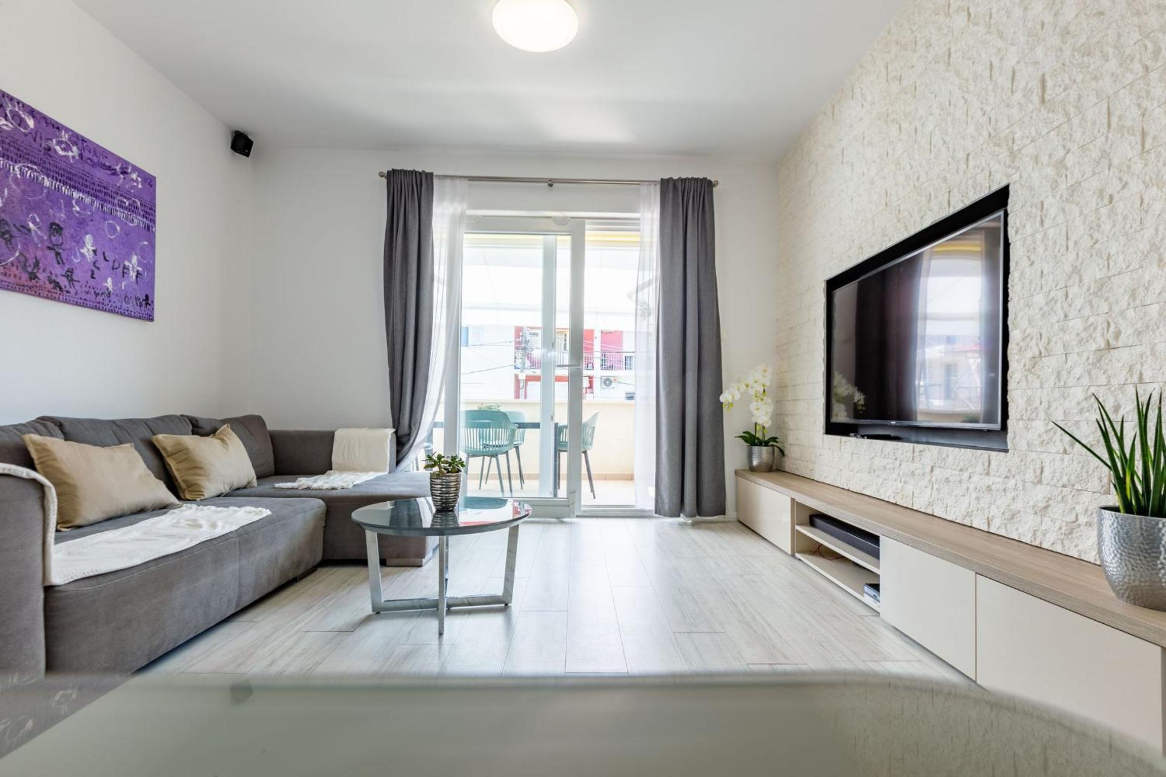 Olive three bedroom apartment