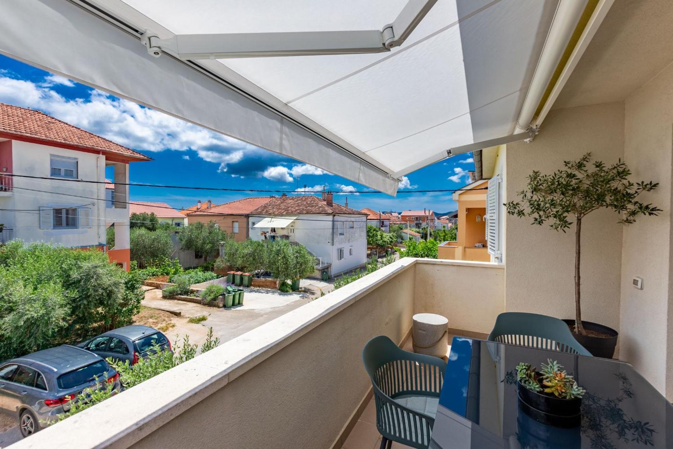 Olive three bedroom apartment