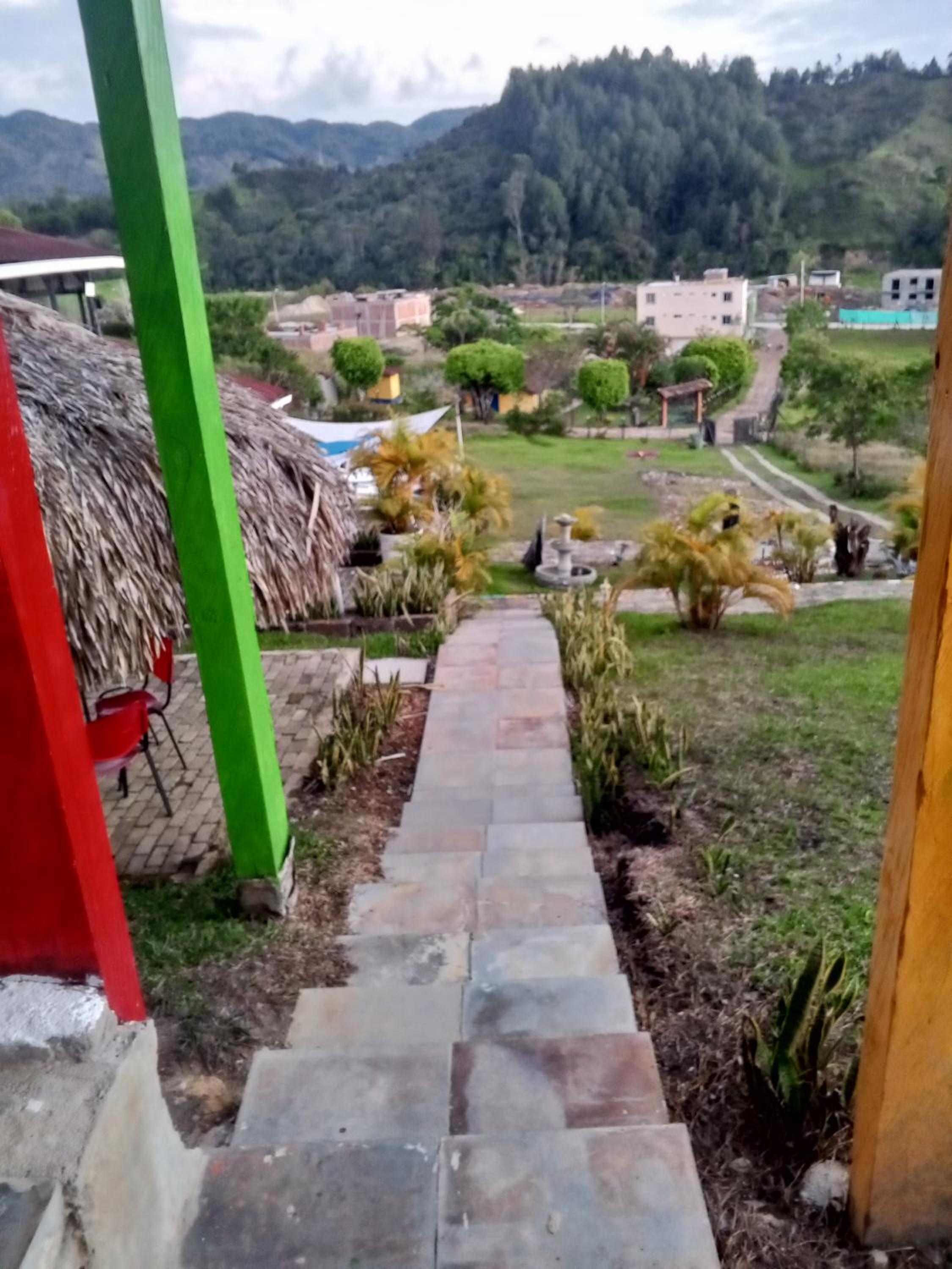 Colors Fantasy Guatape Backpackers and Travellers