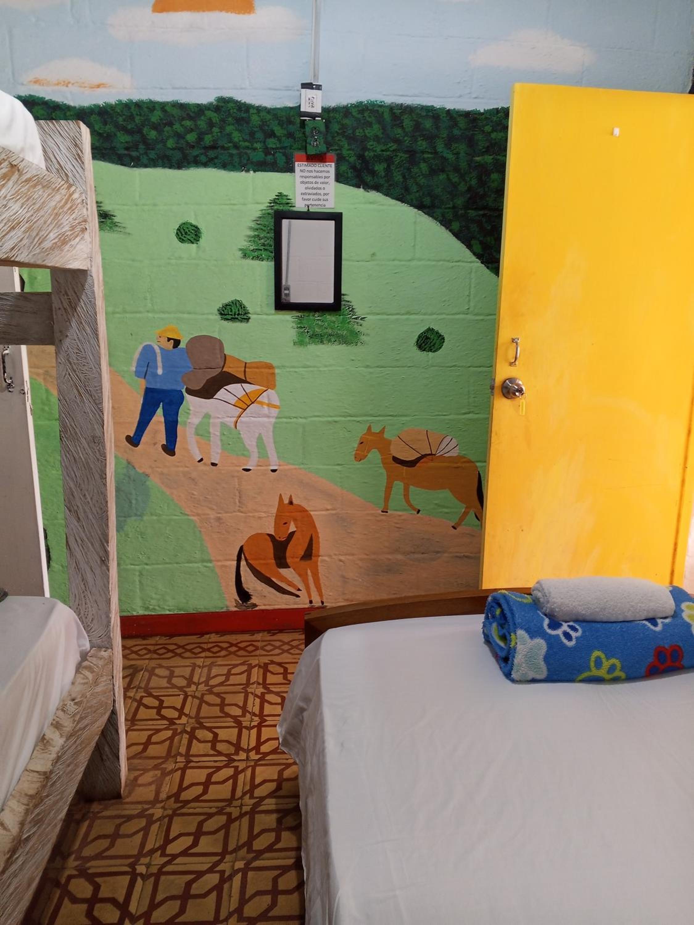 Colors Fantasy Guatape Backpackers and Travellers