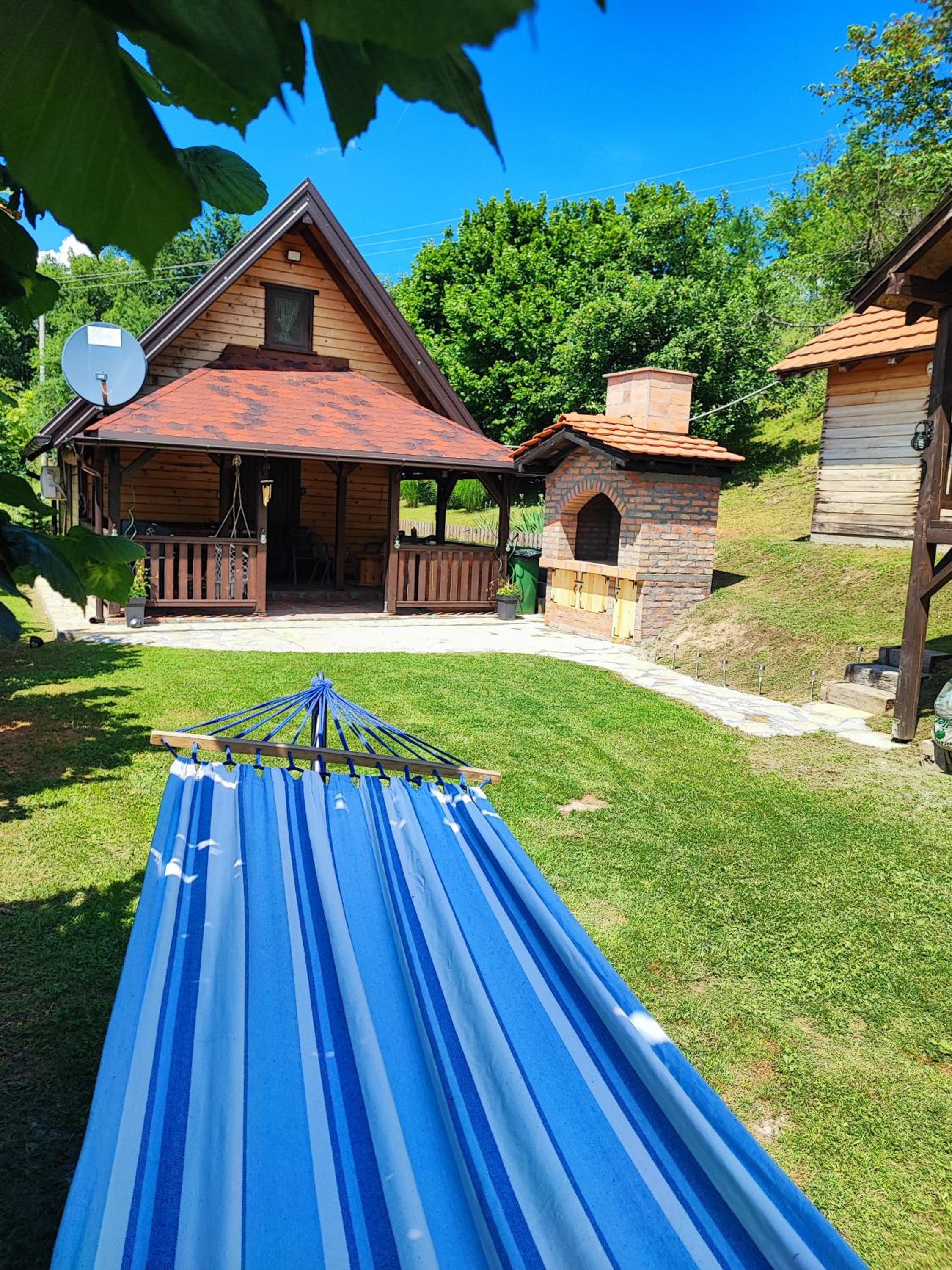 Brvnara na bregu view 4