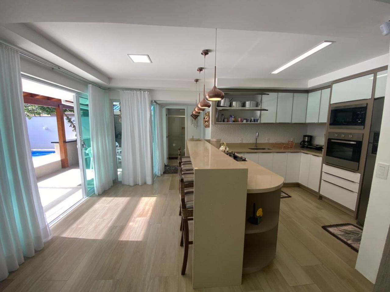 cód 13 - Casa aconchegante com 4 dormitórios, sendo 2 suítes!