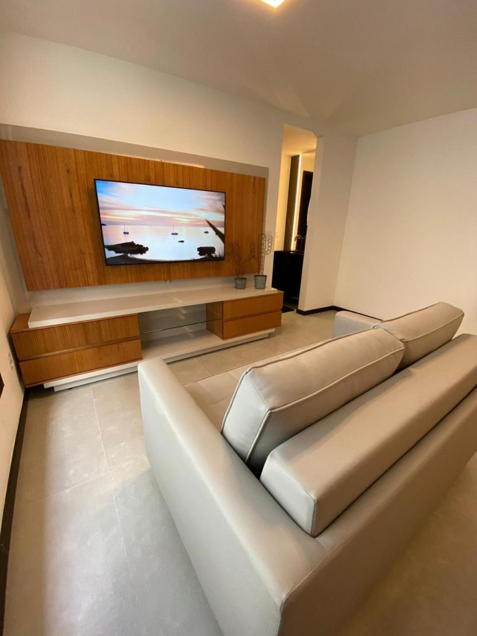 Flat de luxo na Mata da Praia