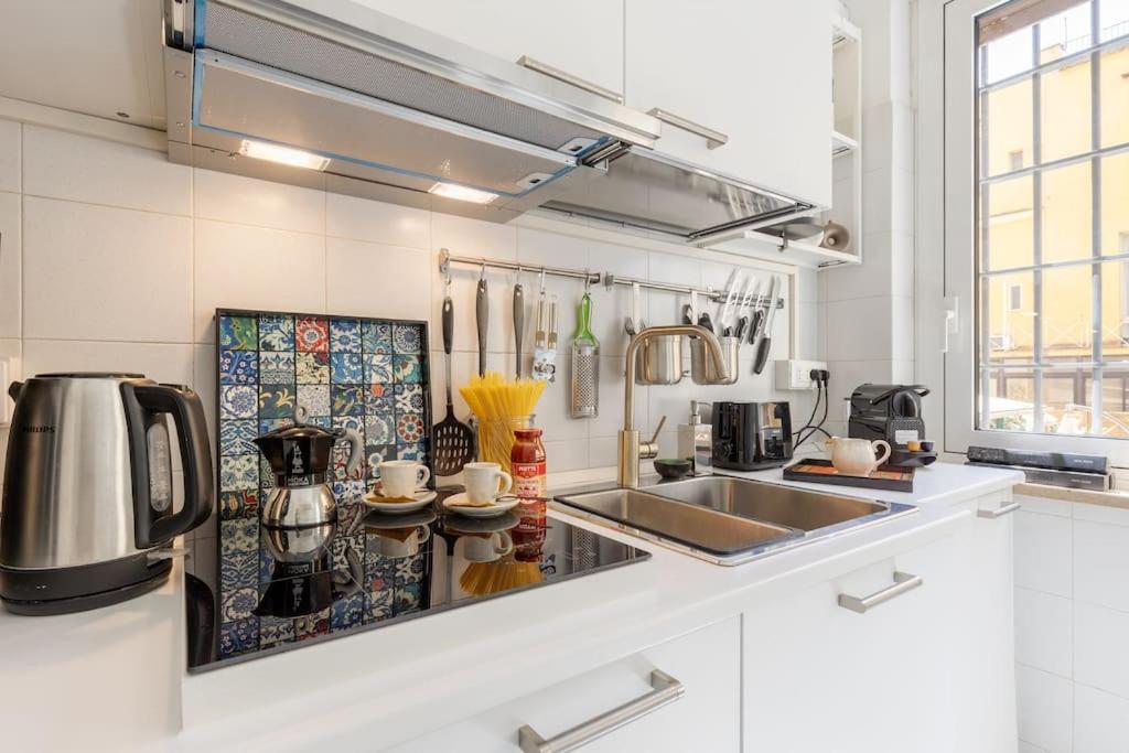 Luxurious home of the antiquarian at Spanish Steps