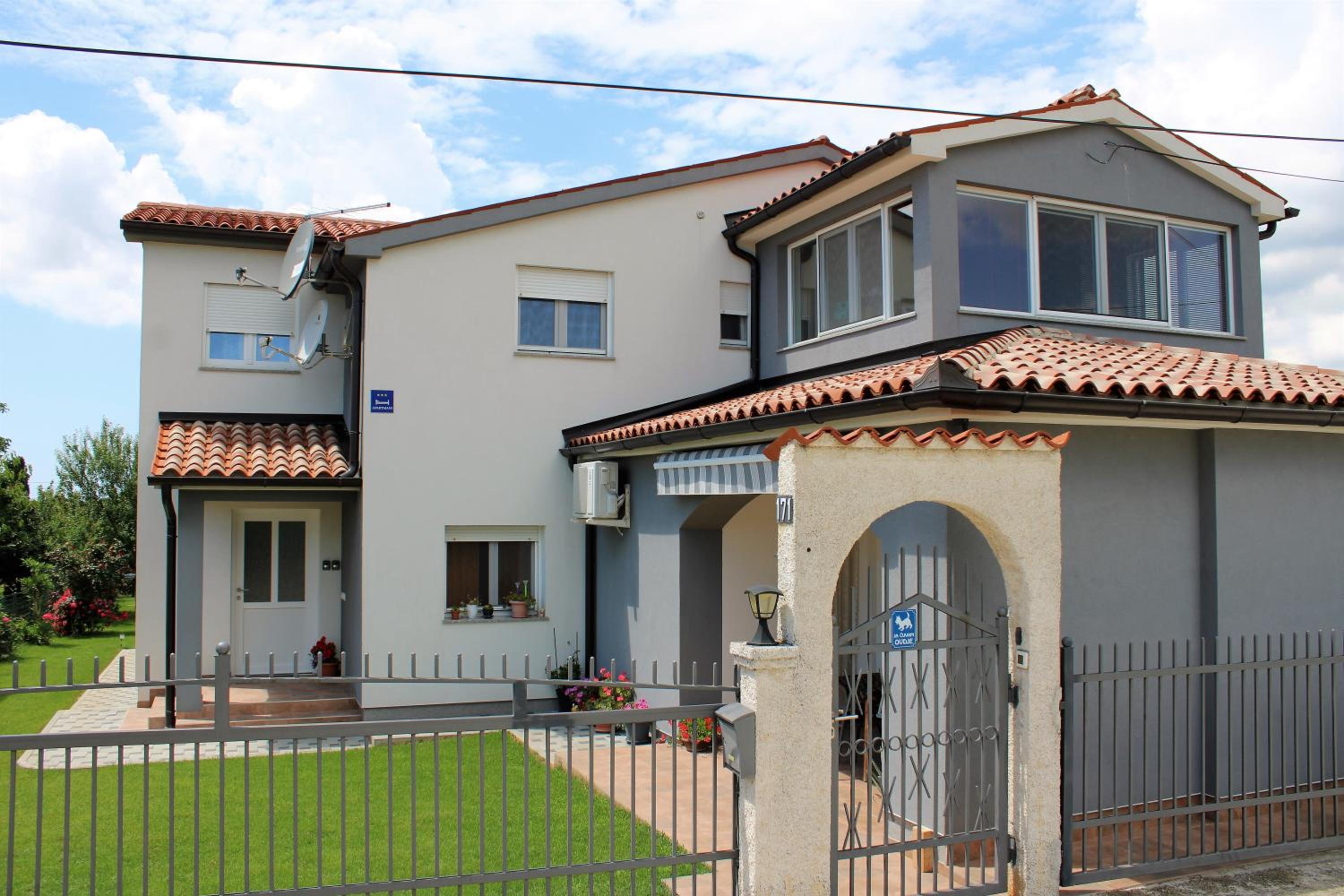 Apartments Nelle