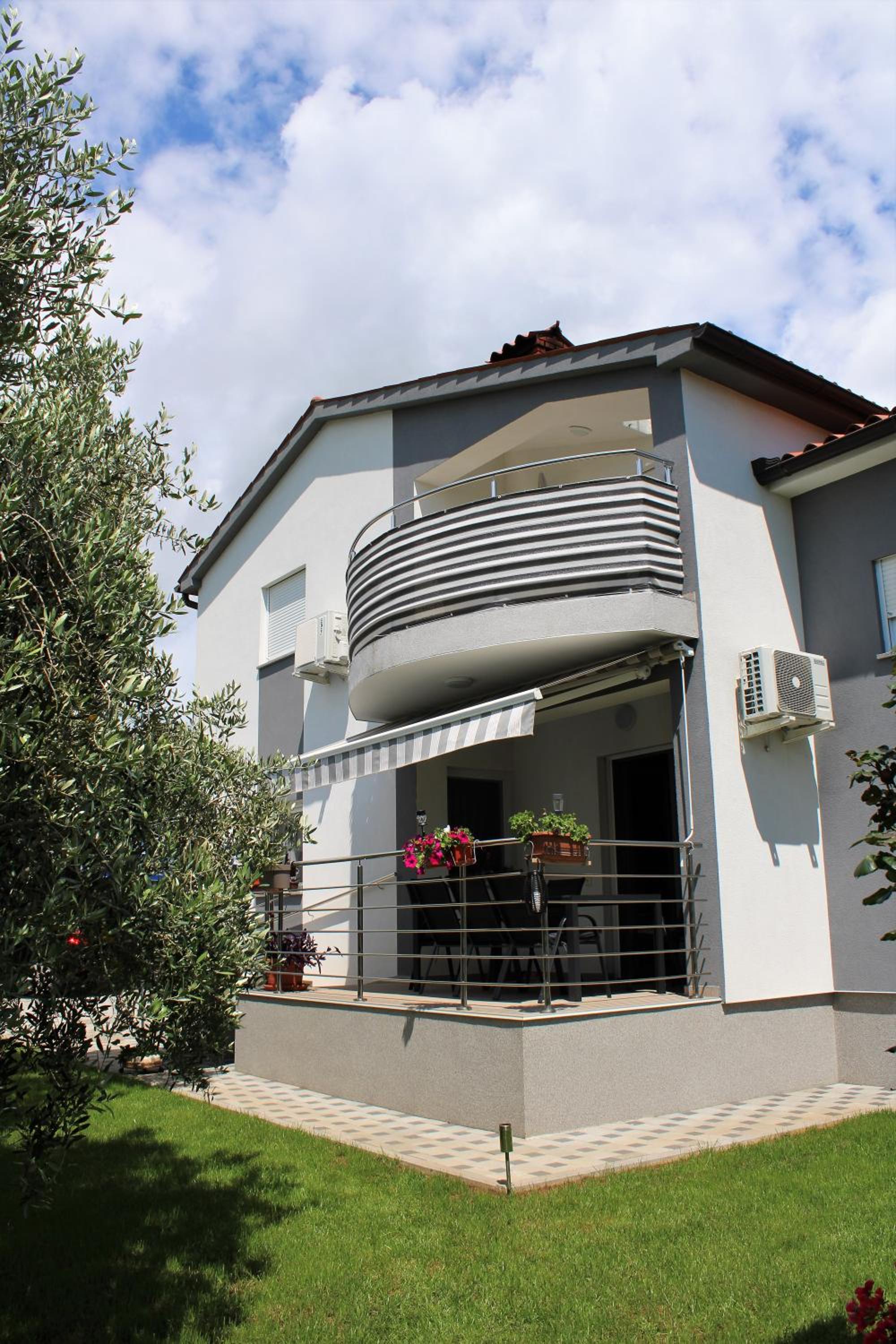 Apartments Nelle
