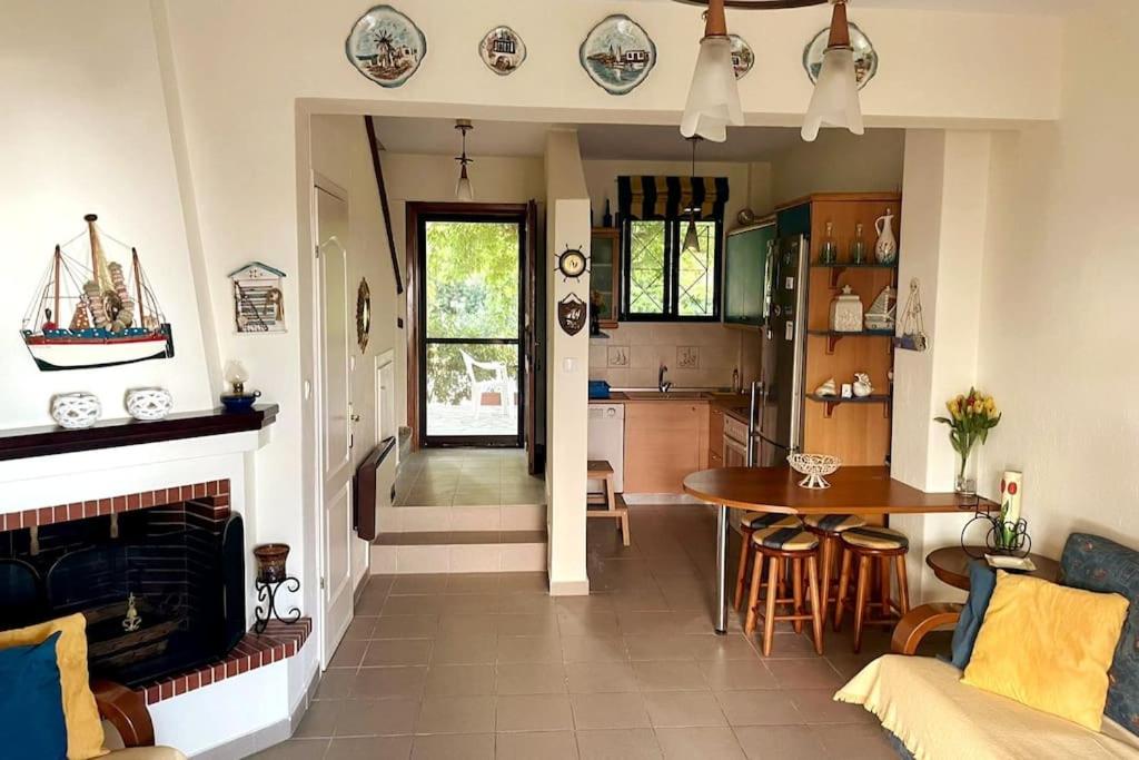 Villa Maria by the sea view 2