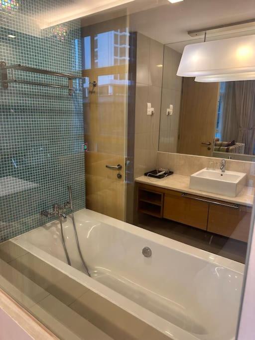 Luxzell suit KlCC-7minutes walk to KLCC