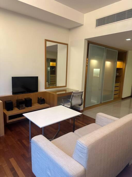 Luxzell suit KlCC-7minutes walk to KLCC