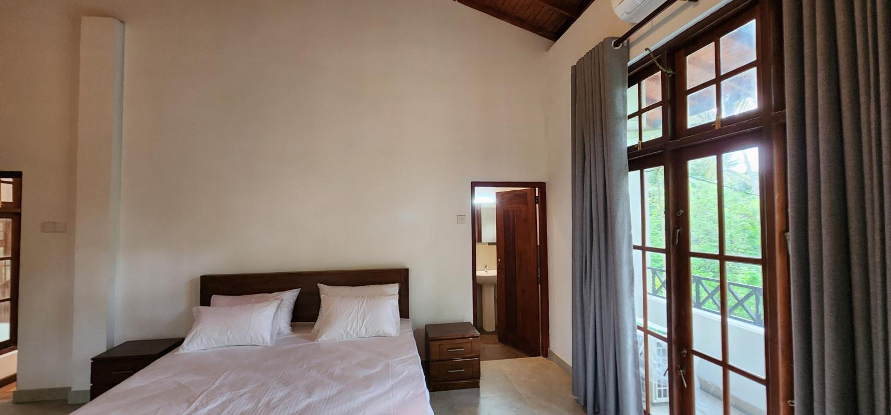 The Escape, Minuwangoda view 5