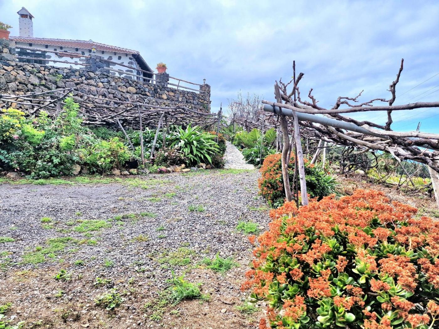 Mountain Rural House Teide Volcano by HRTenerife Net