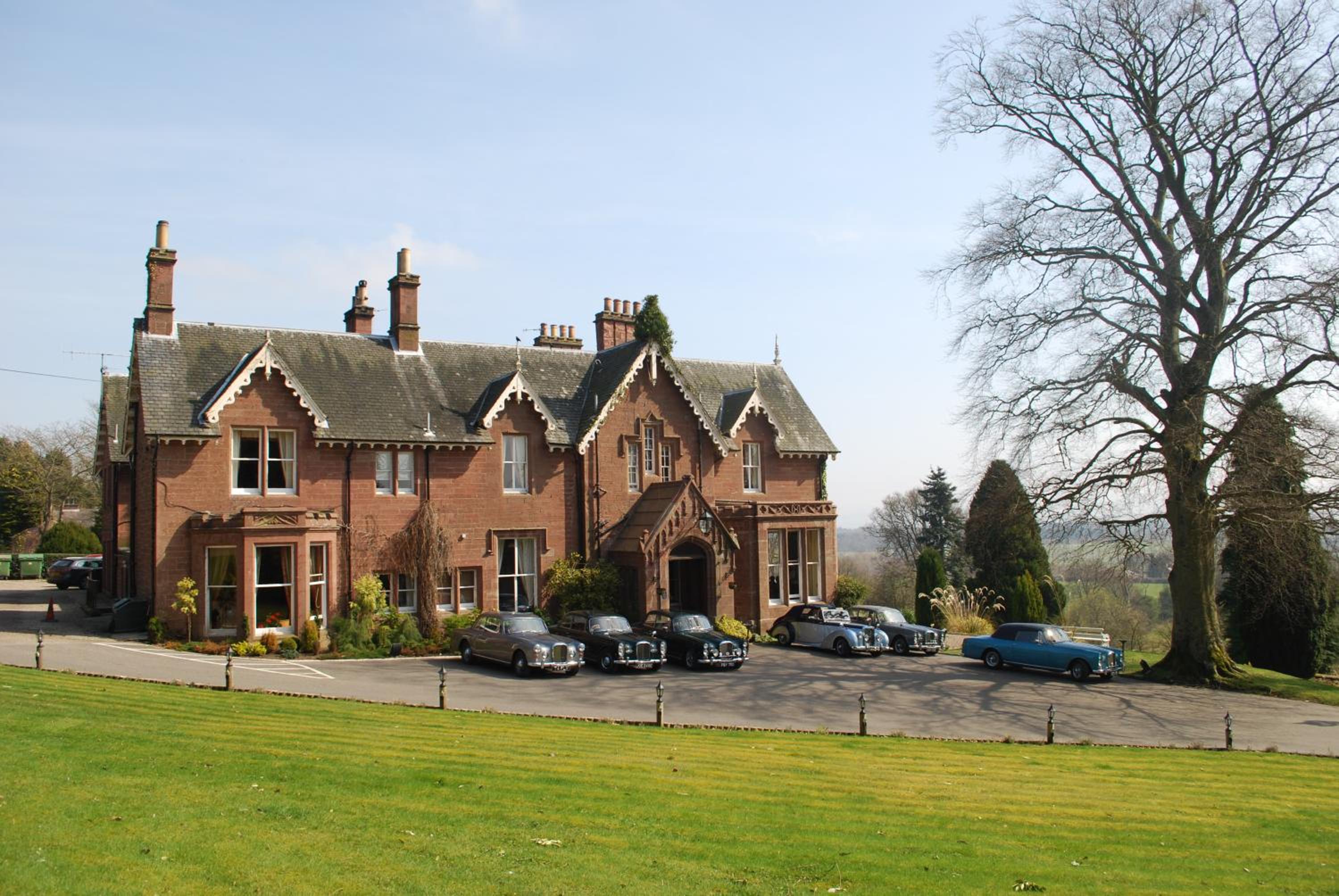 Hotel Lands of Loyal hotel - Image 1