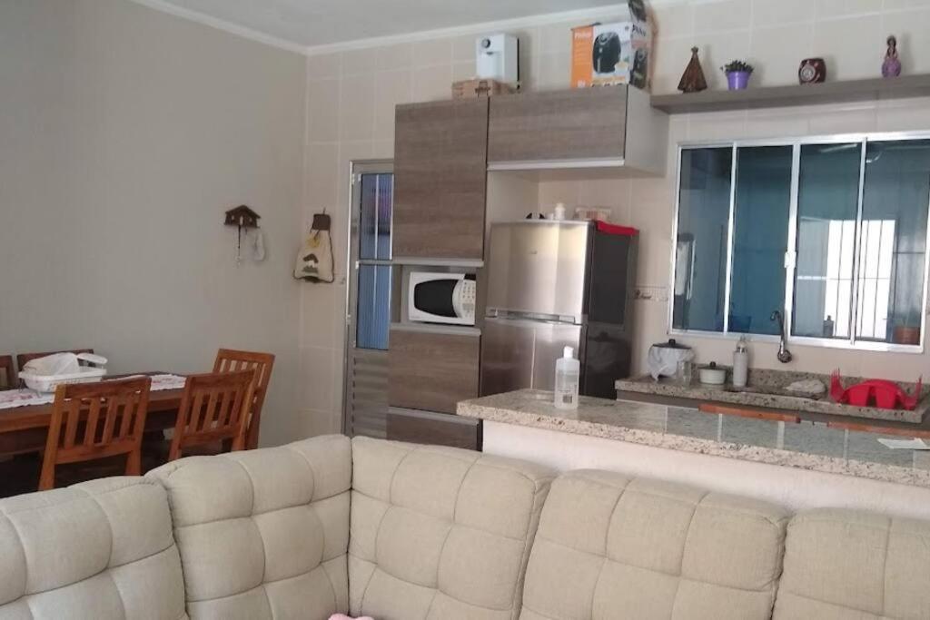Casa em condomínio 150m praia