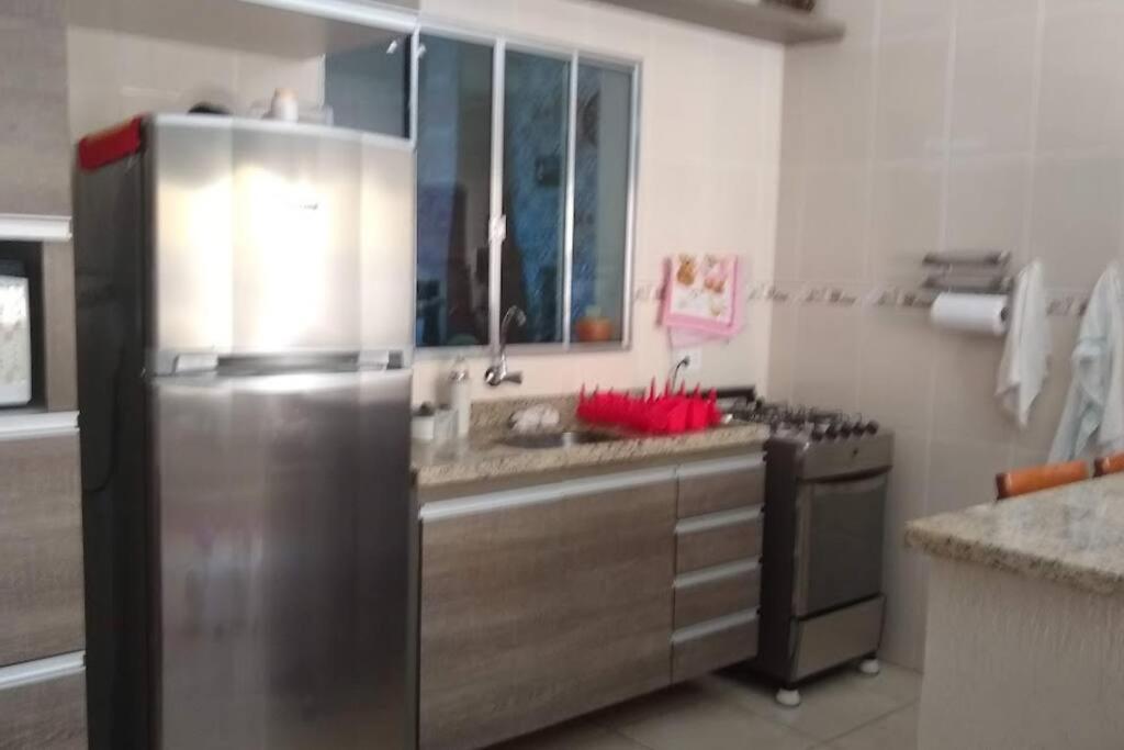 Casa em condomínio 150m praia