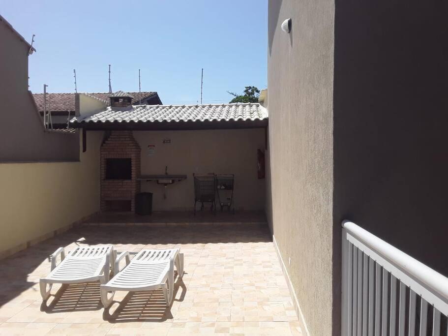 Casa em condomínio 150m praia