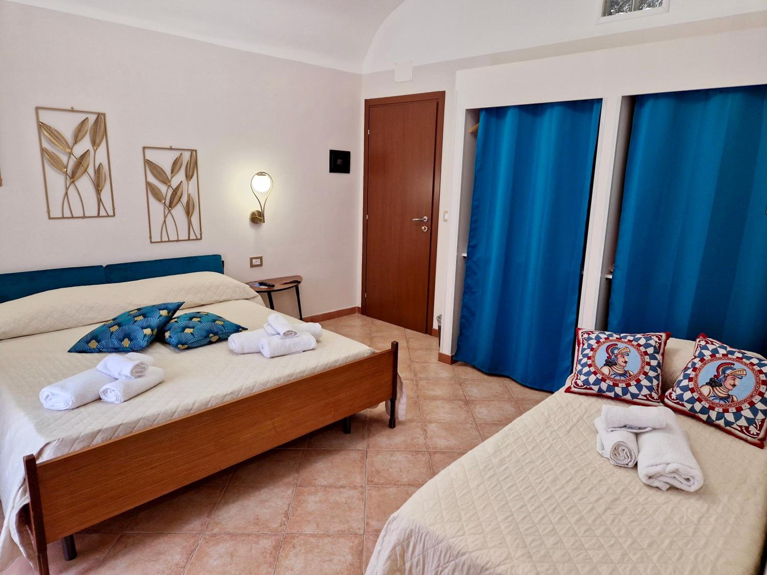 DaMa Rooms