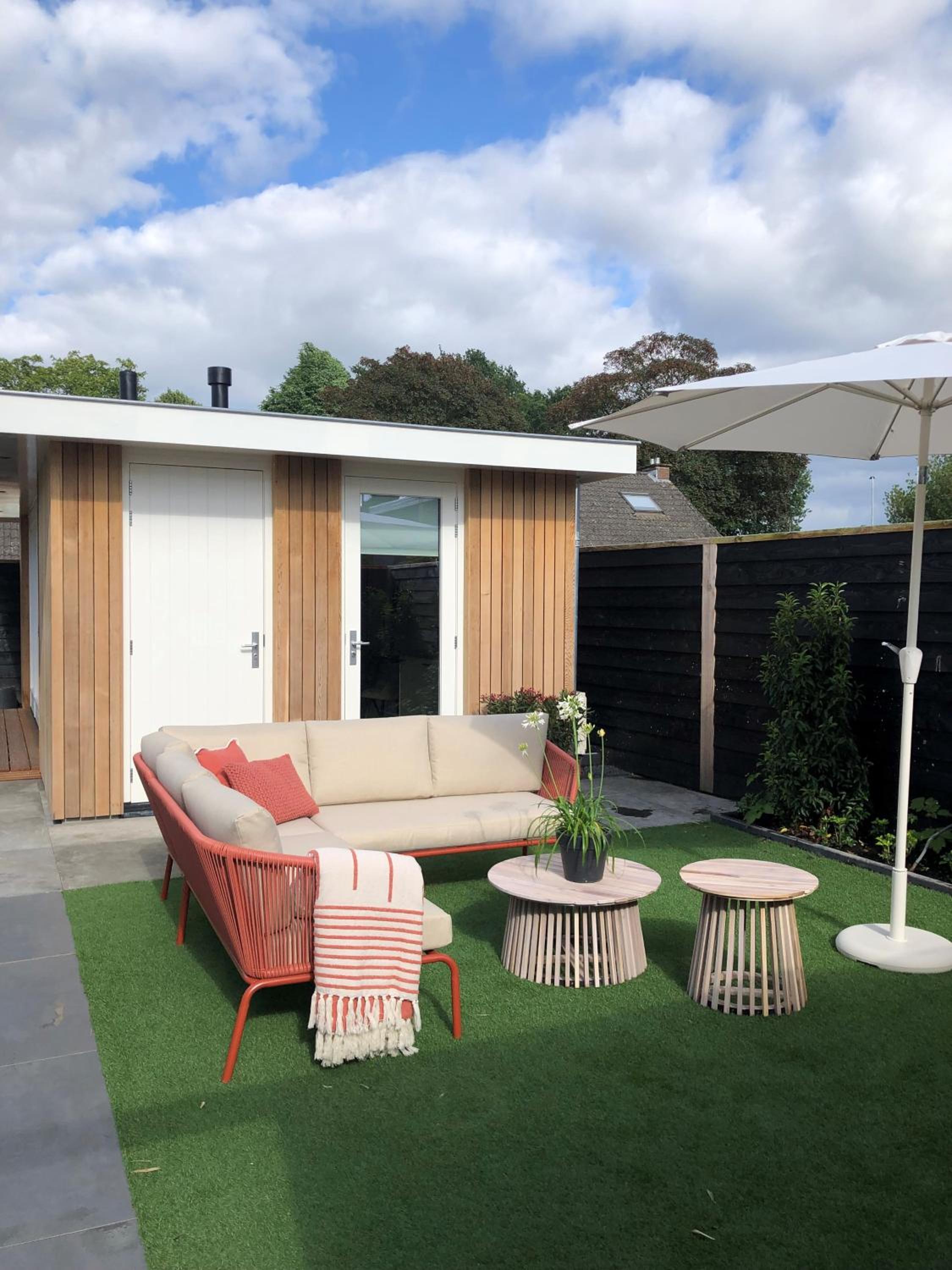 The Little White House - Property Image 1