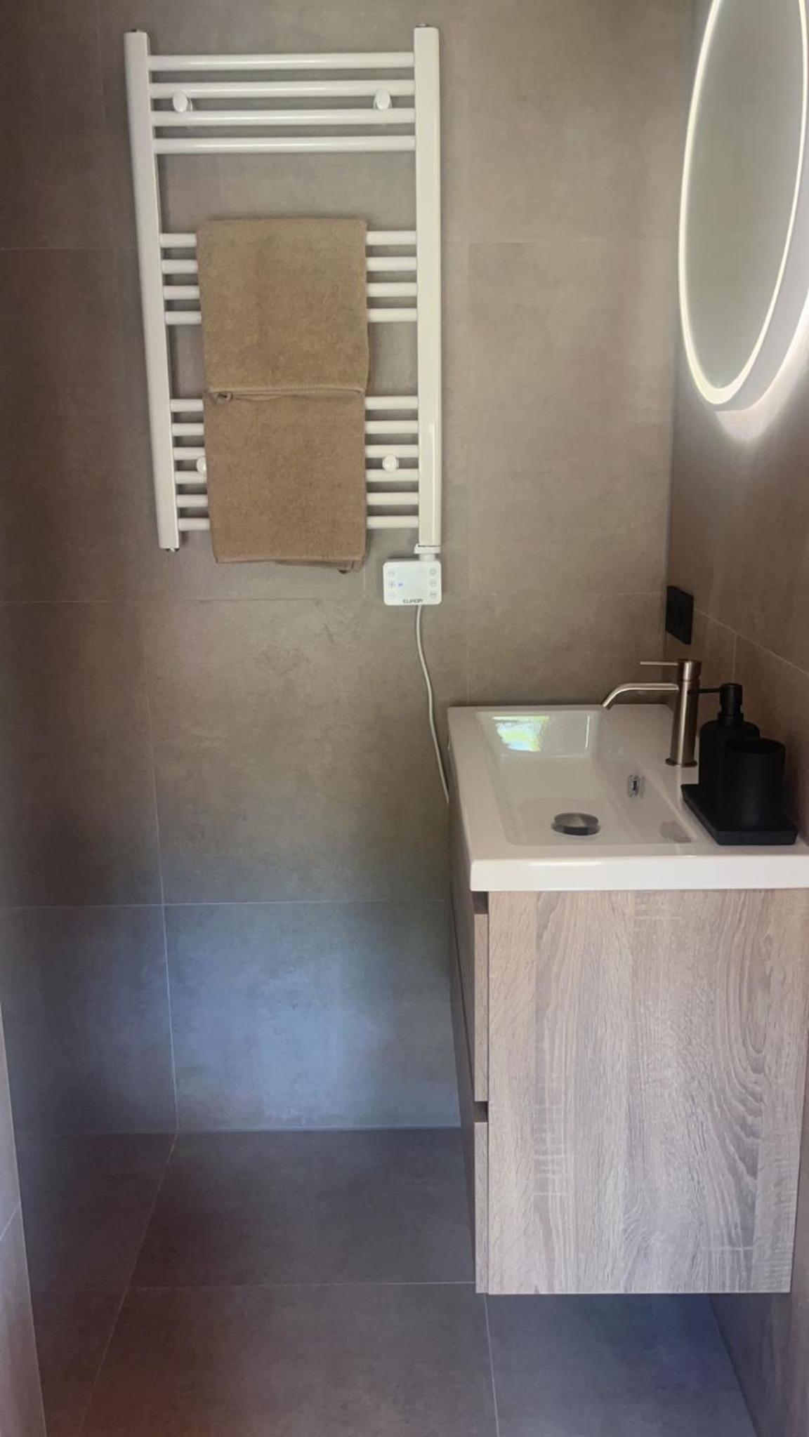 The Little White House - Property Image 15