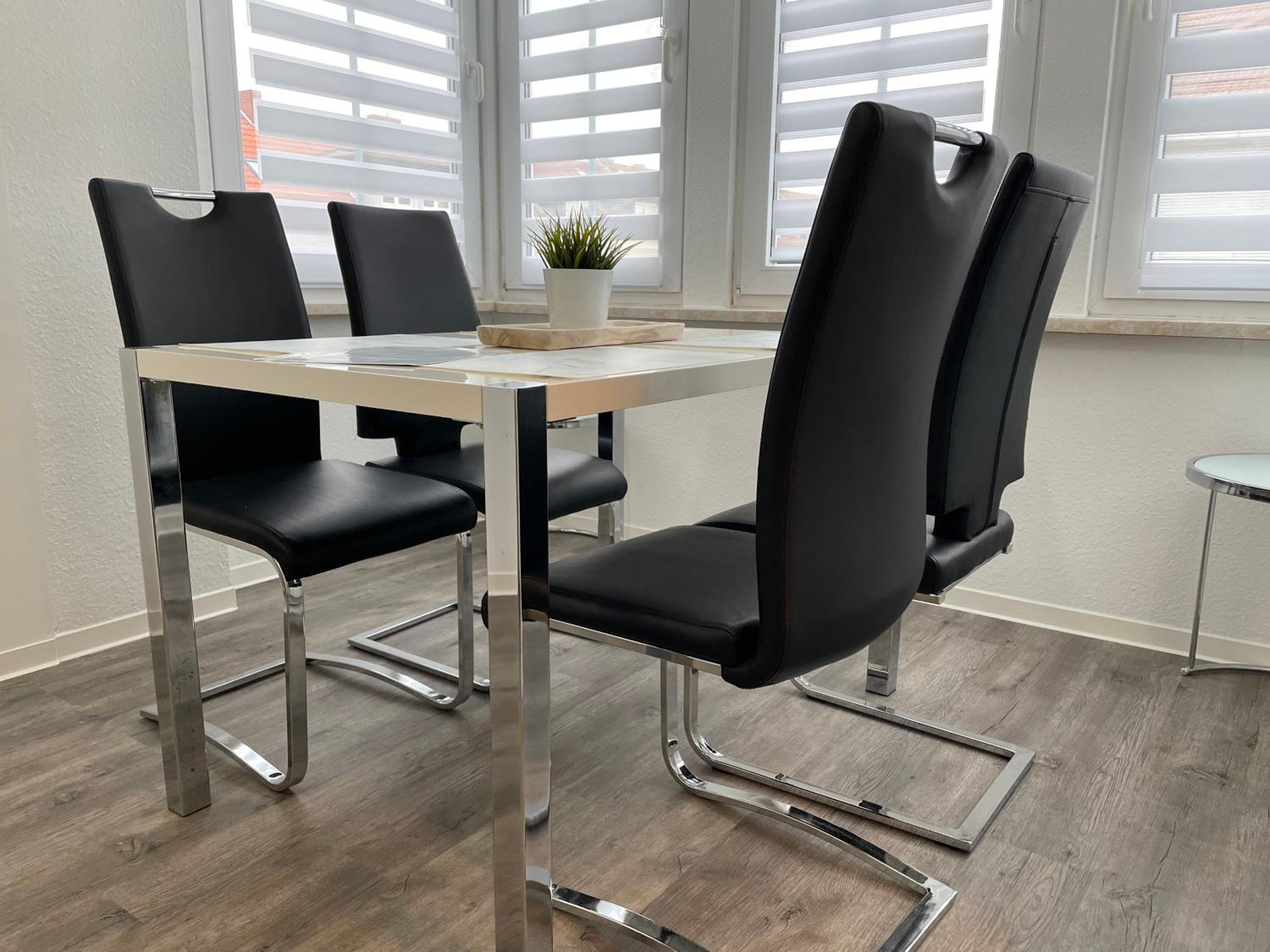 Apartment Hanseviertel Erfurt - 2 Schlafzimmer - 4 Betten - gratis PKW Stellplatz - SmartTV