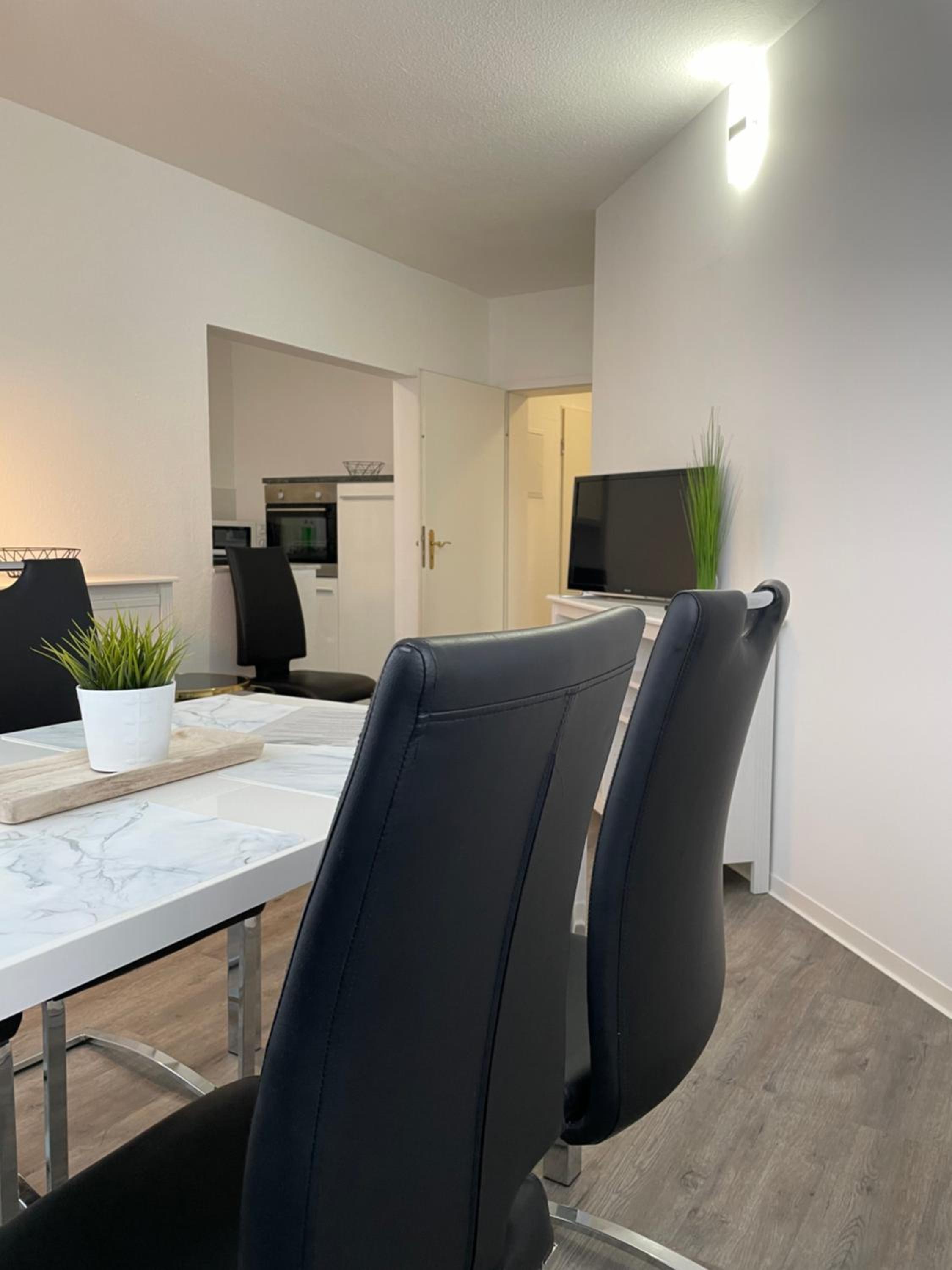 Apartment Hanseviertel Erfurt - 2 Schlafzimmer - 4 Betten - gratis PKW Stellplatz - SmartTV