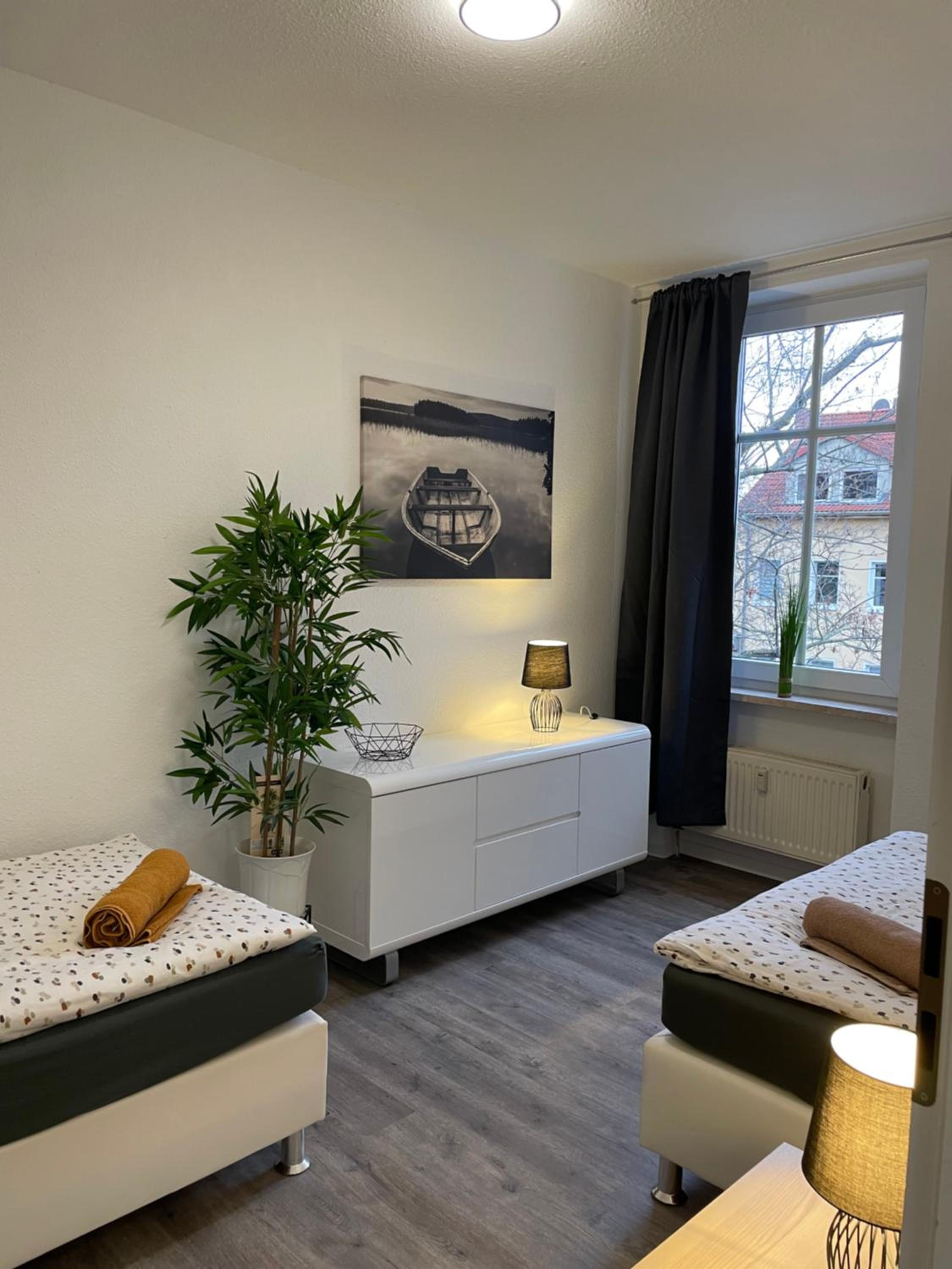 Apartment Hanseviertel Erfurt - 2 Schlafzimmer - 4 Betten - gratis PKW Stellplatz - SmartTV