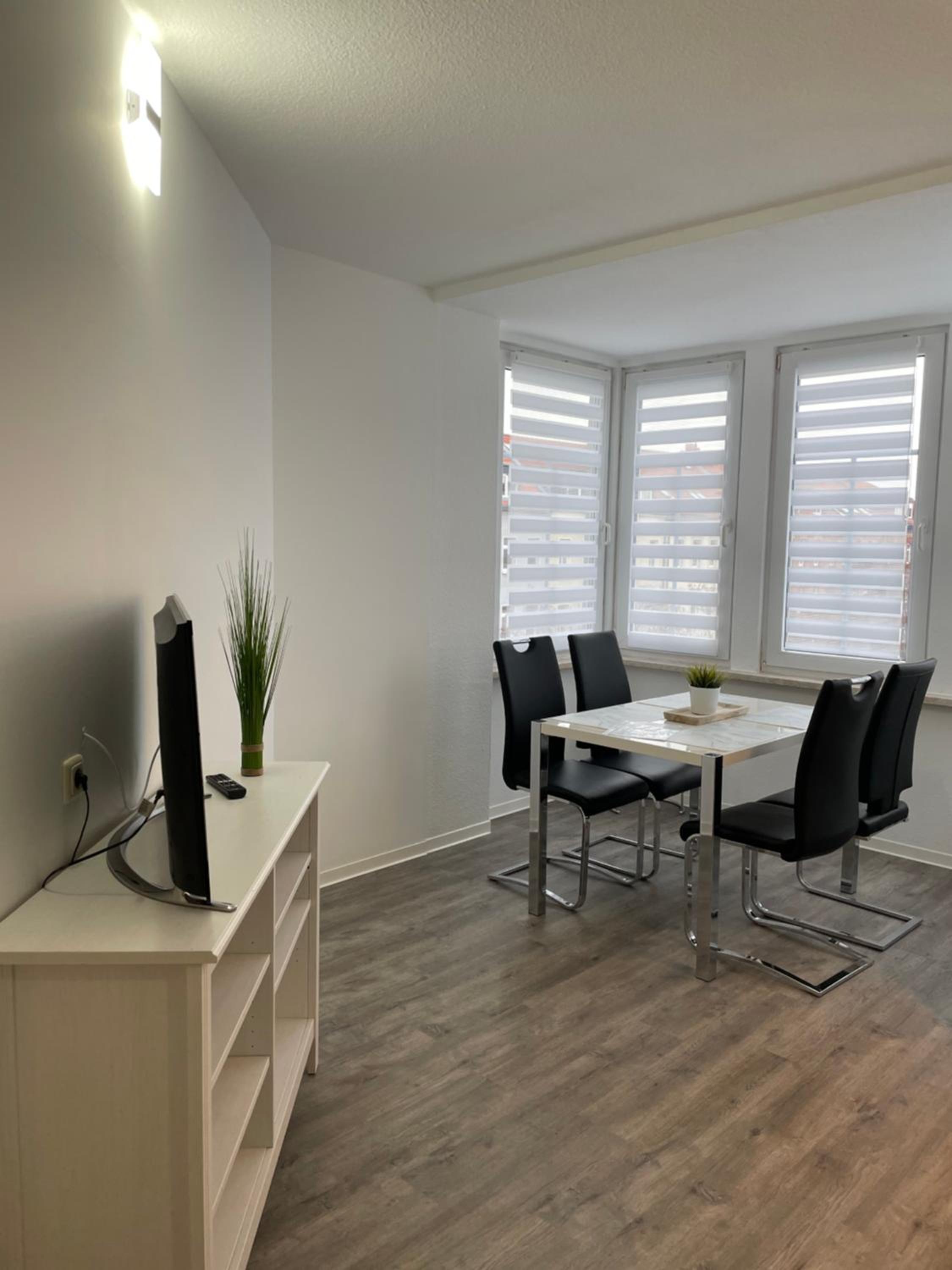 Apartment Hanseviertel Erfurt - 2 Schlafzimmer - 4 Betten - gratis PKW Stellplatz - SmartTV