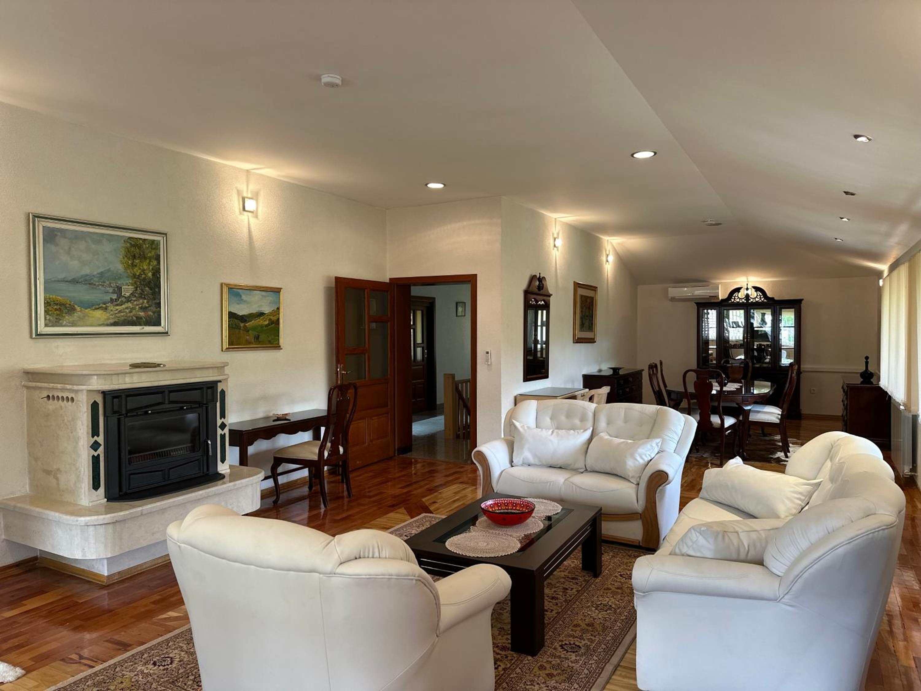Villa Naomi