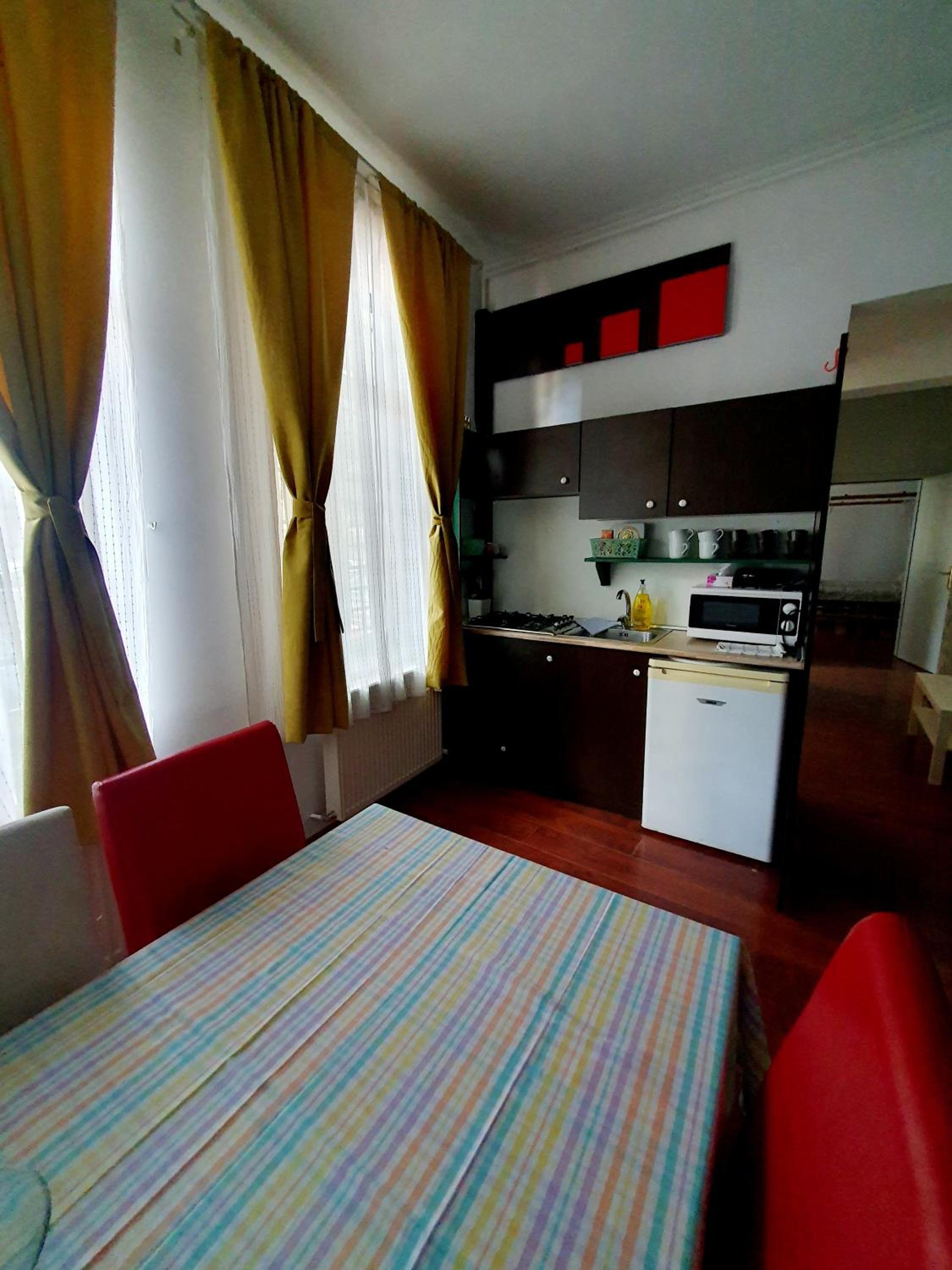 Unirii Guest view 4