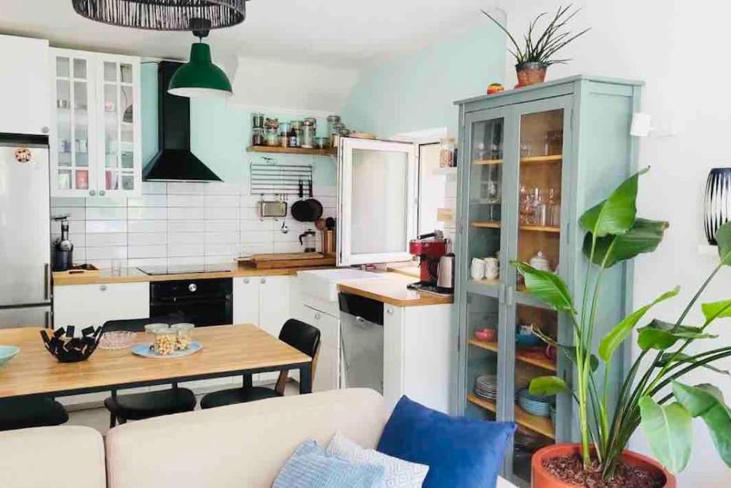 Large 2 bedrooms house with parking-BON75 view 3