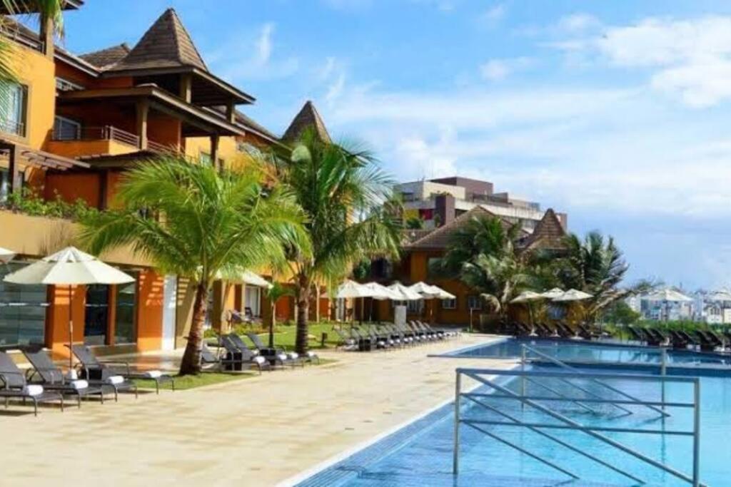 Apartamento luxo, 2 suítes, vista mar, borda infinita
