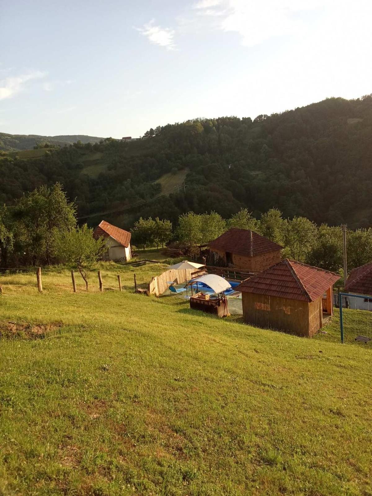 Seosko domacinstvo Radovanovic