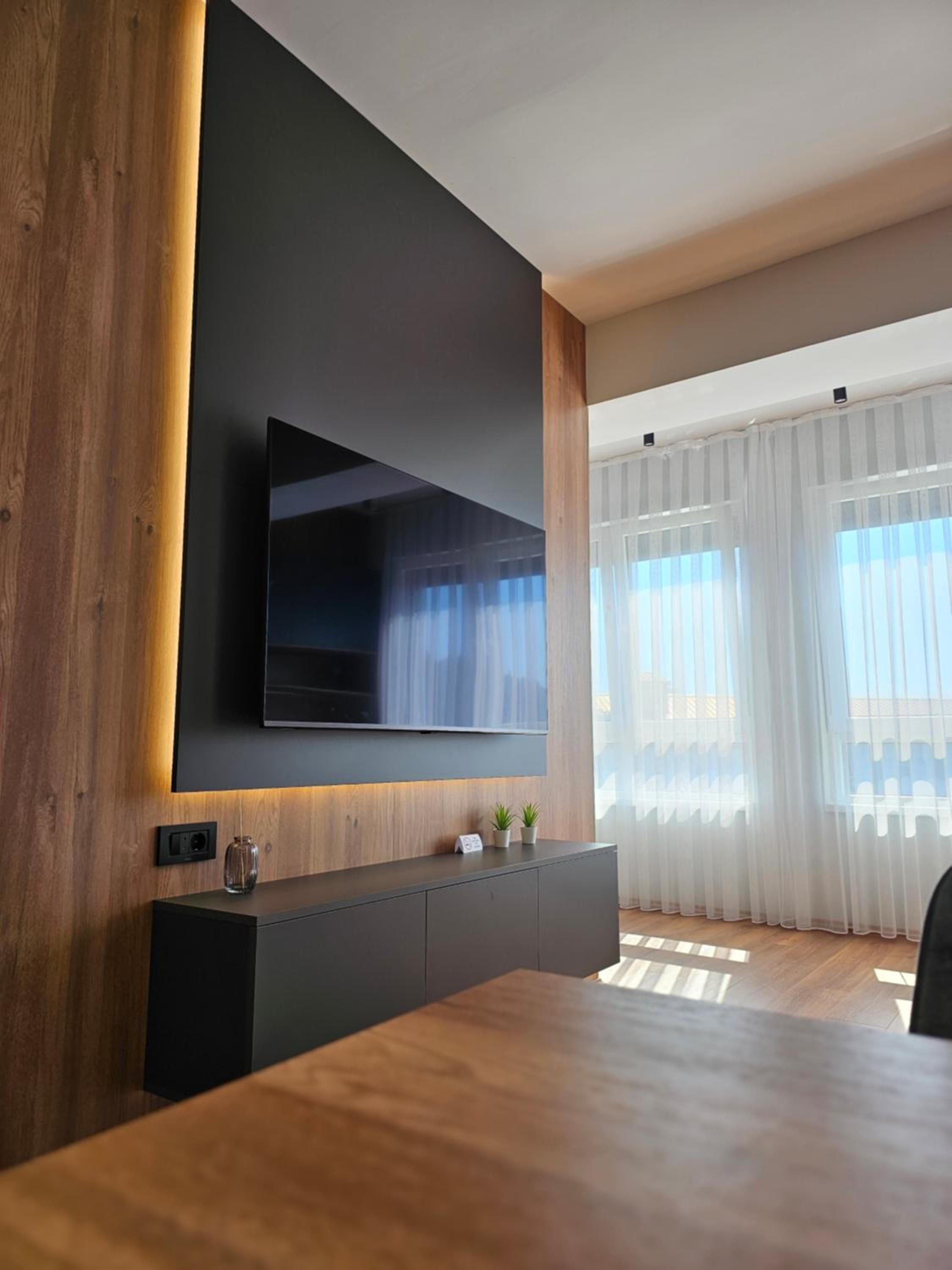 District Apartment with Free Parking view 4