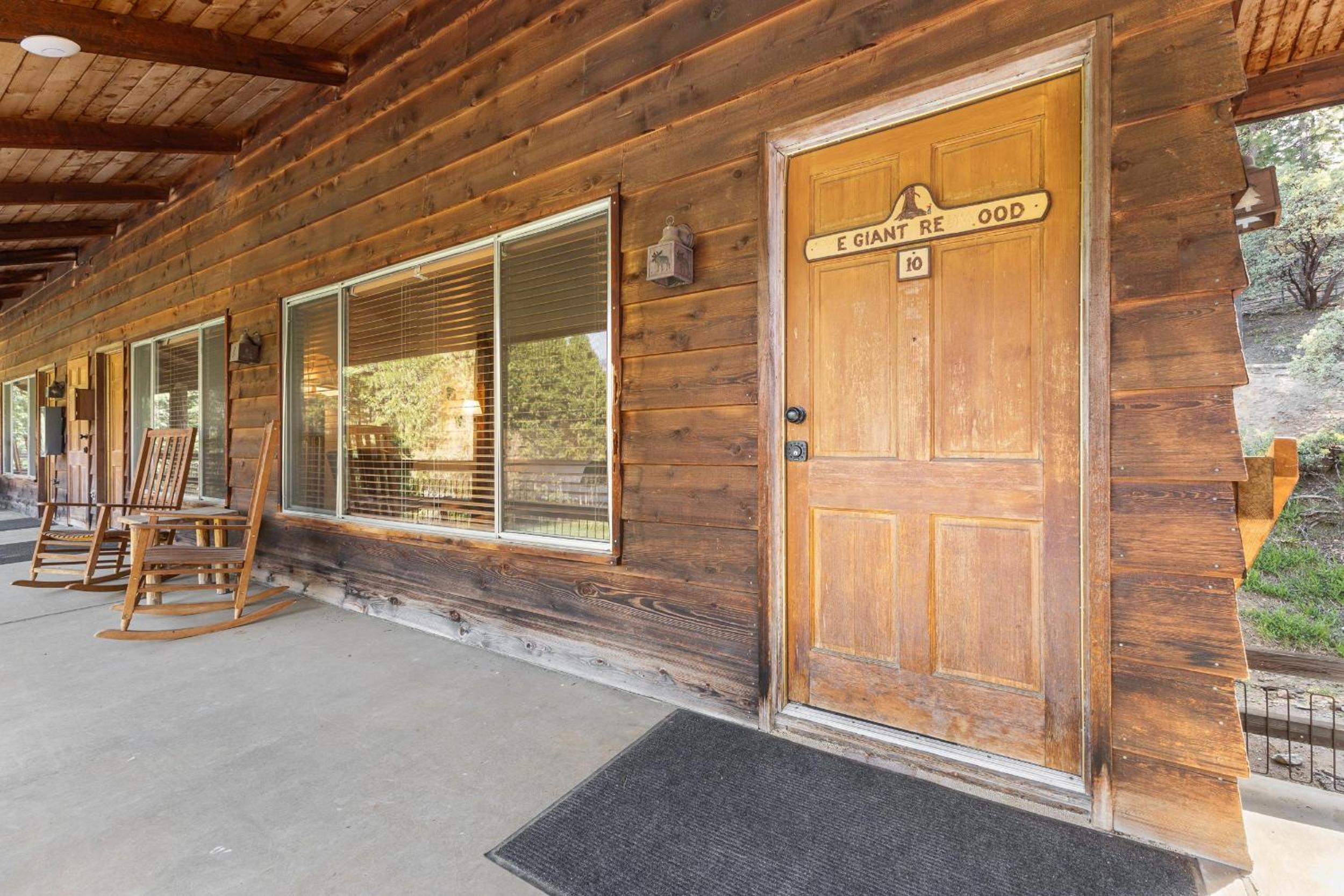 Camp Nelson Lodge Room 10