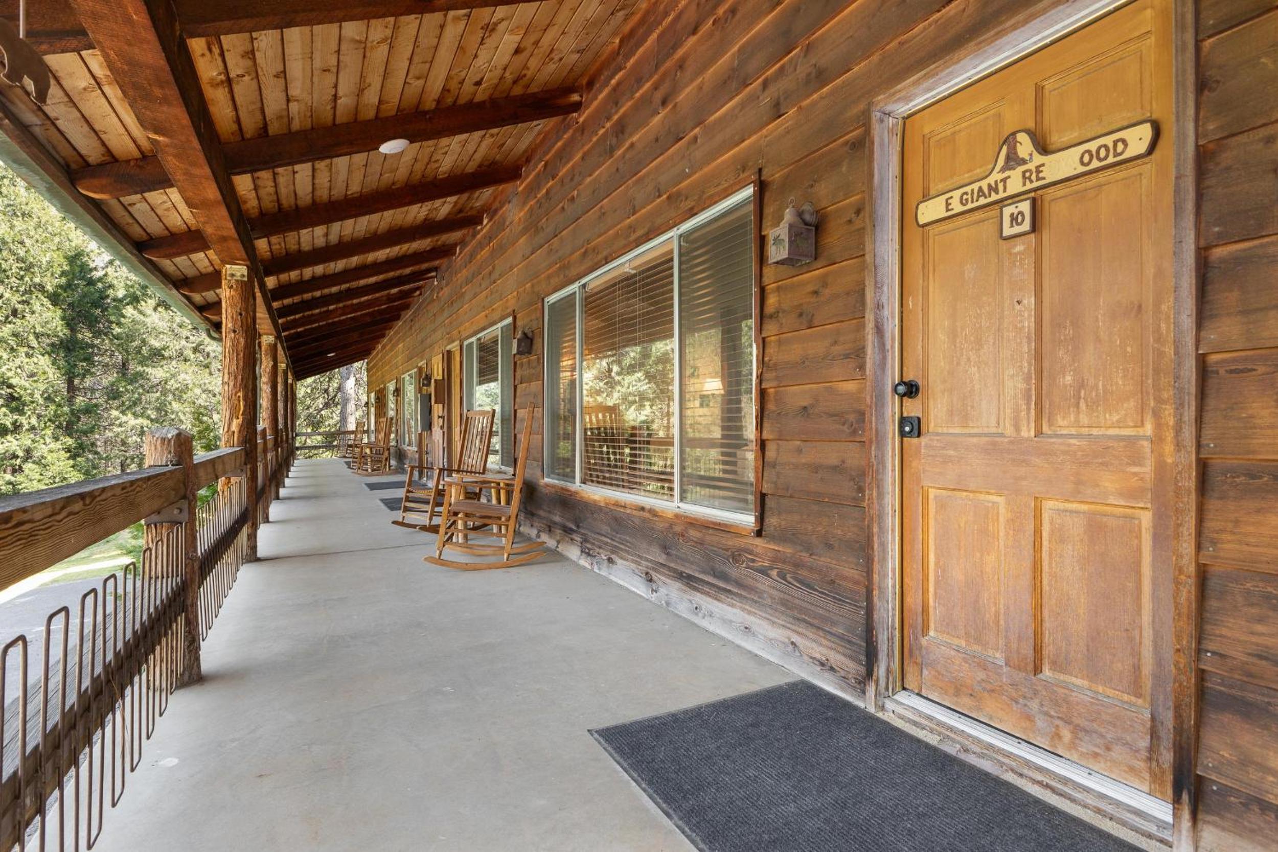 Camp Nelson Lodge Room 10