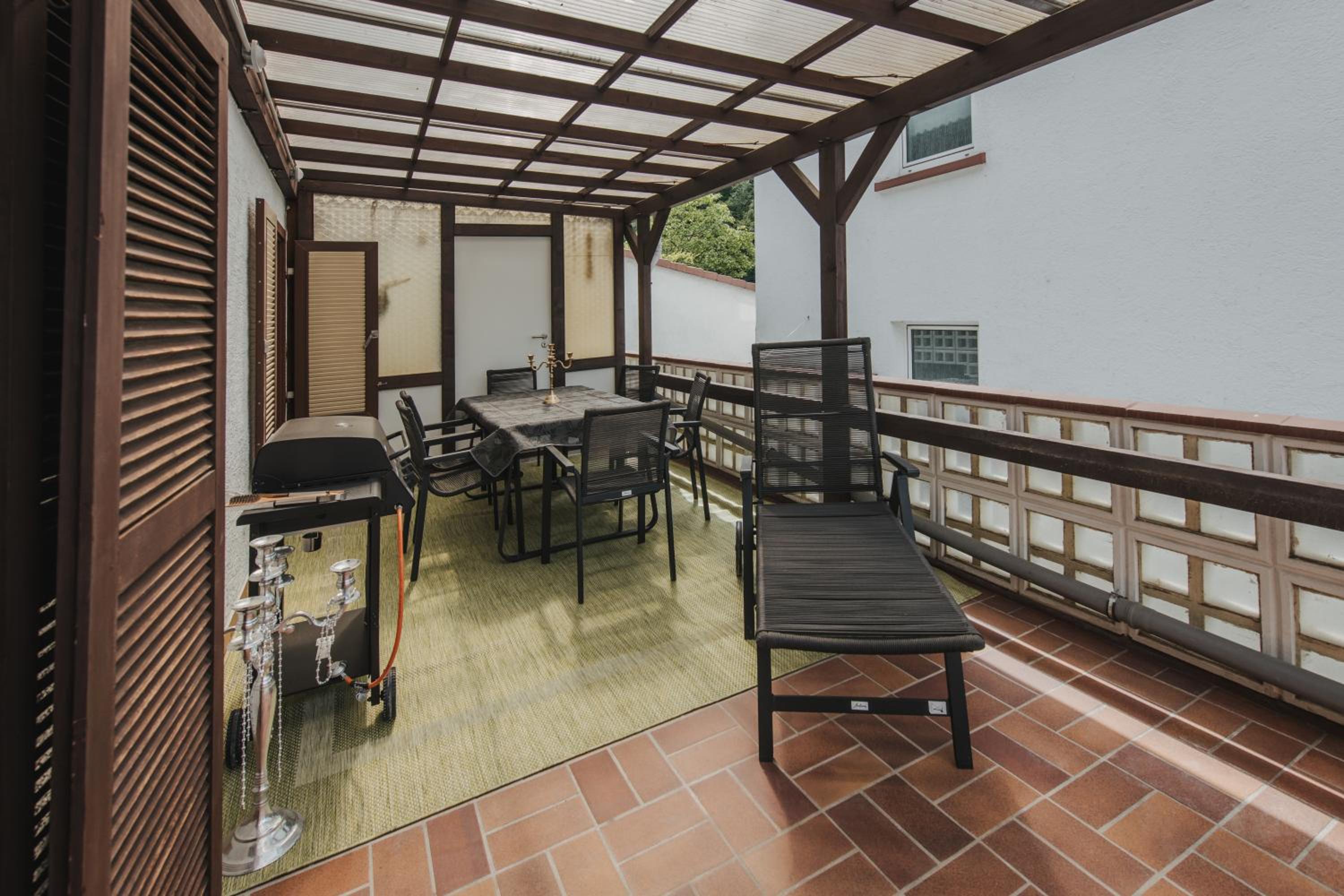 große Wohnung in Weinheim mit Charme