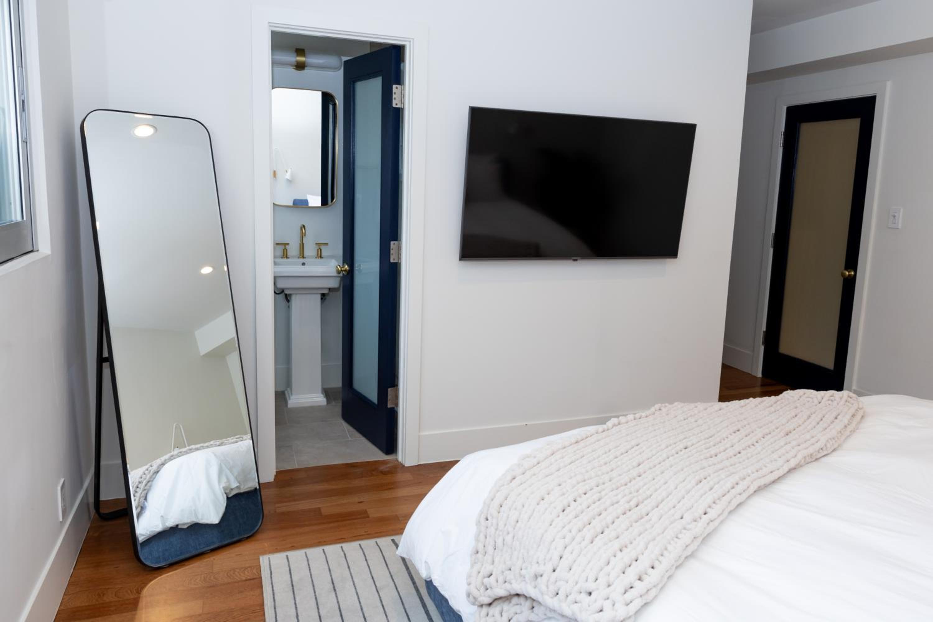 Luxury 2br 2ba Beverly Hills Near Cedars Sinai