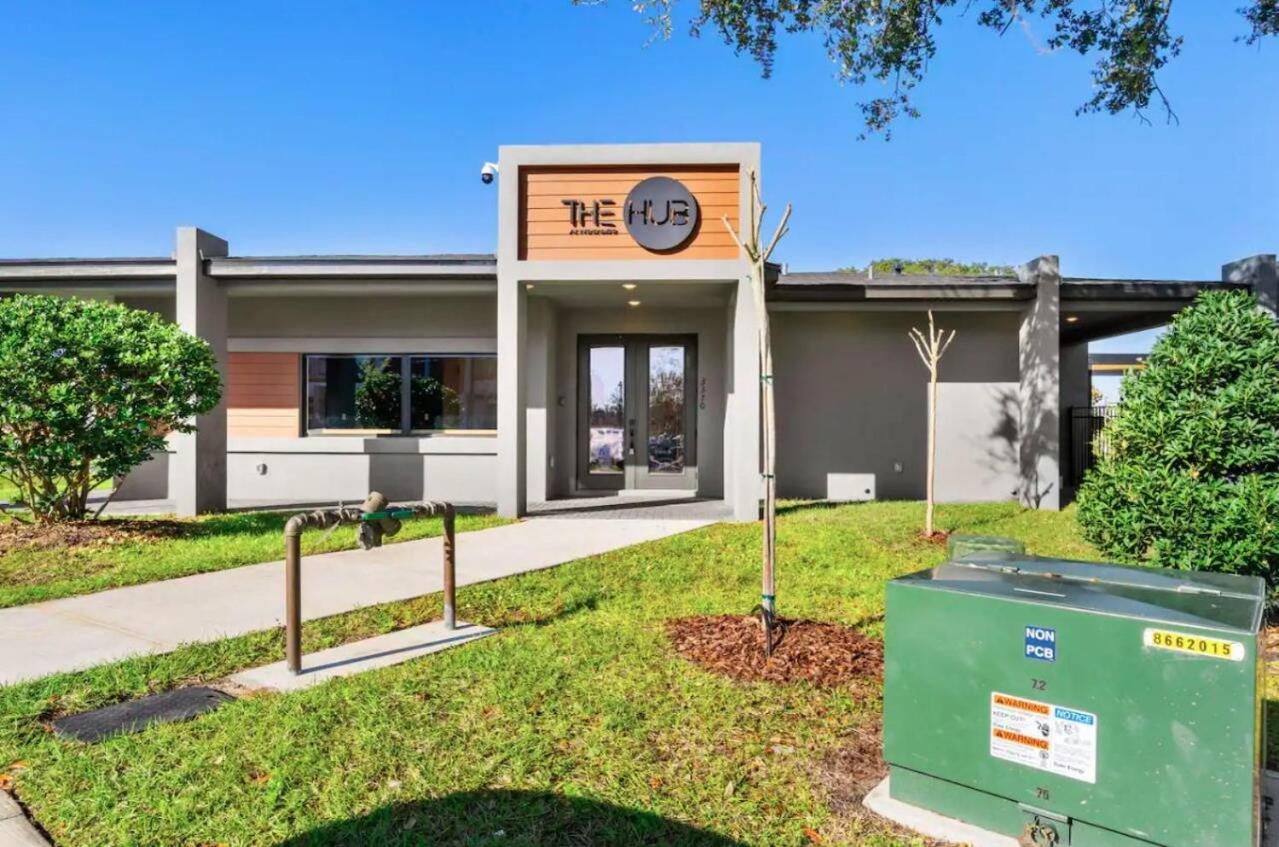 Modern 3BR3BA Home - EV Charger Available view 4