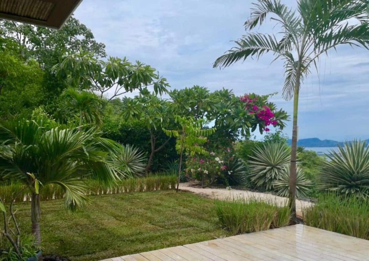 Serene Hilltop Haven Infinity Views Tranquil Vibe