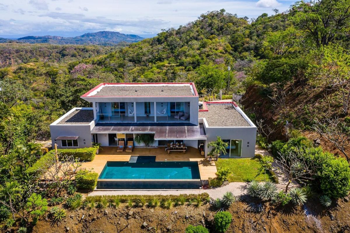 Serene Hilltop Haven Infinity Views Tranquil Vibe